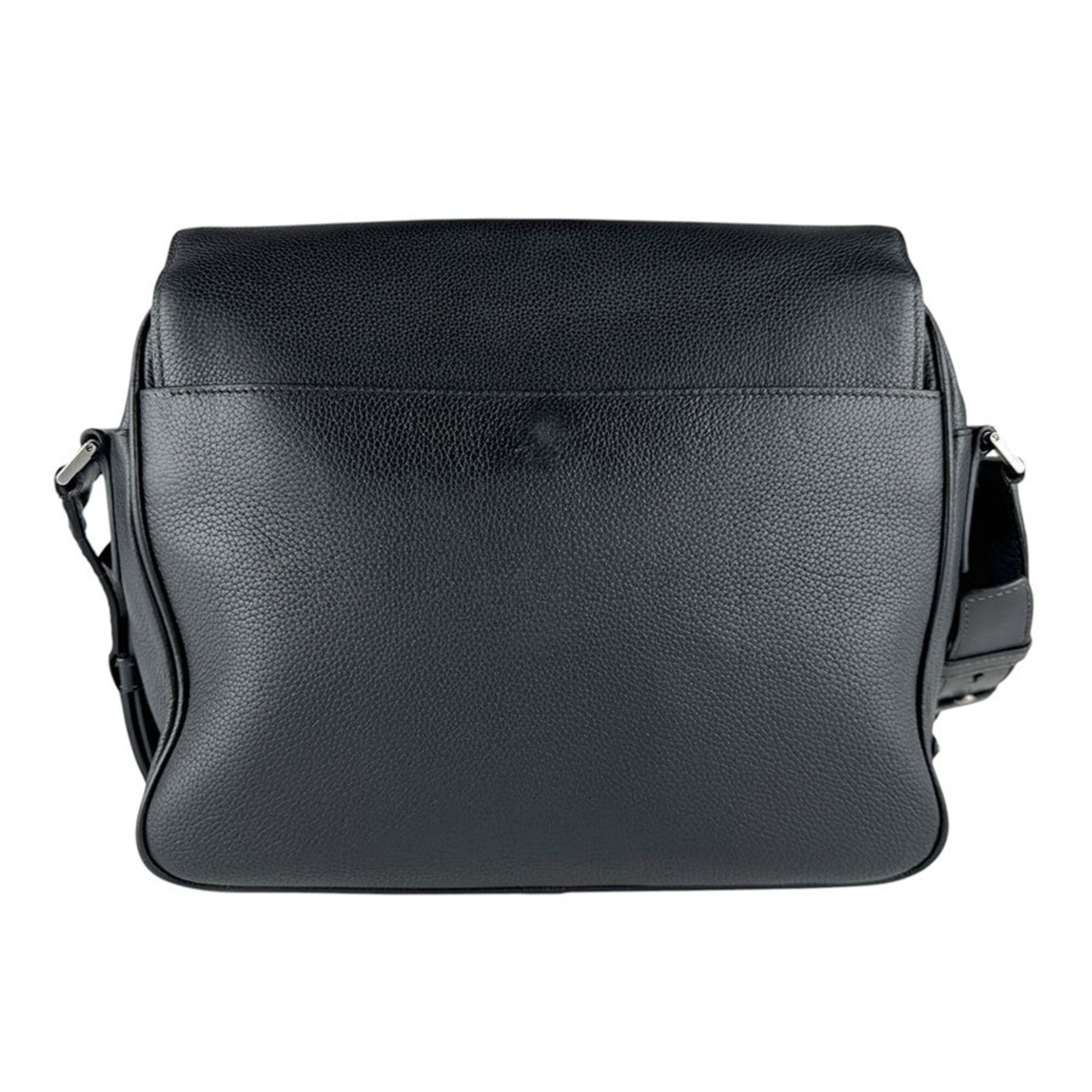 Prada Black Leather Shoulder Bag (Pre-Owned)