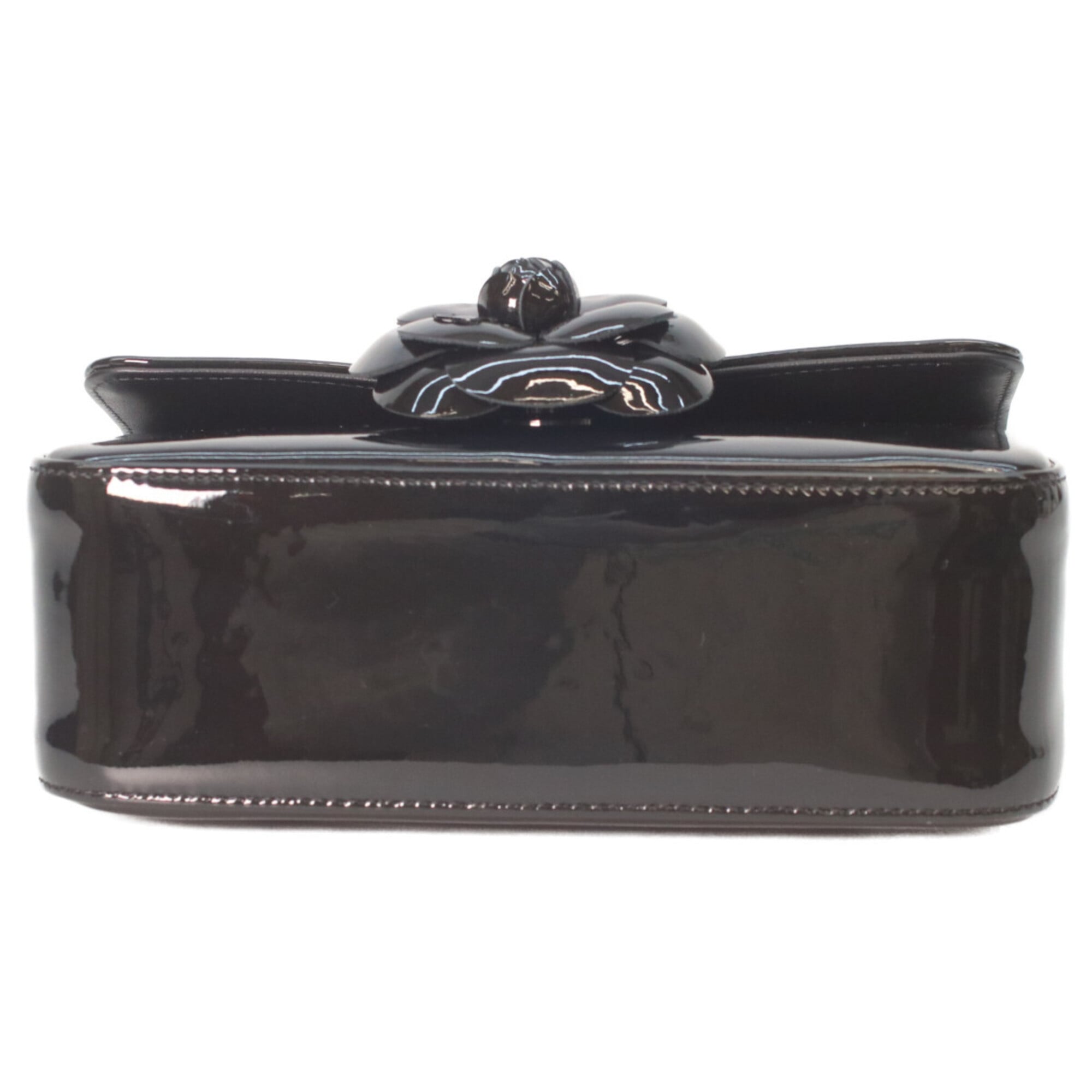 Chanel Black Patent Leather Shoulder Bag (Pre-Owned)