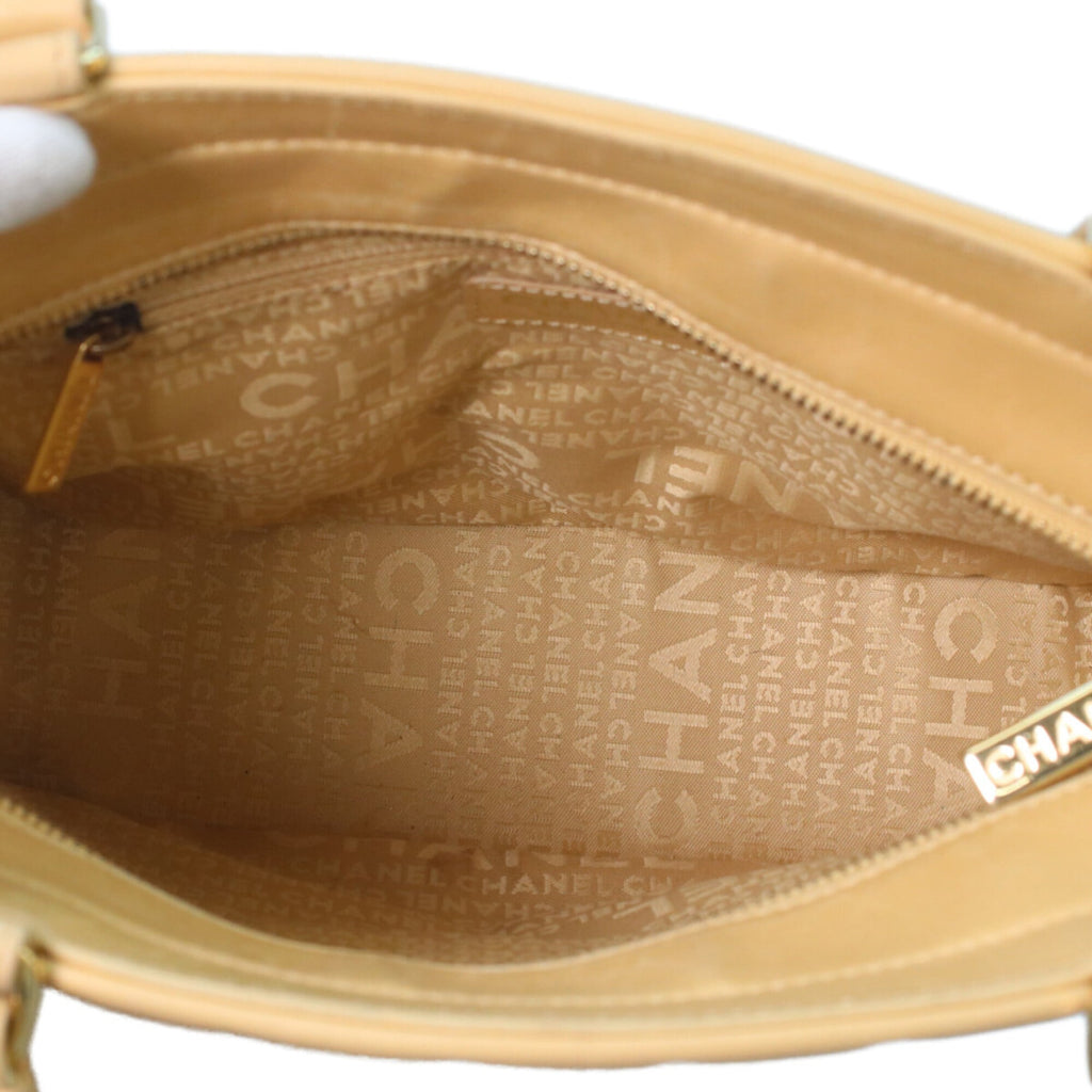 Chanel Chocolate Bar Beige Leather Handbag (Pre-Owned)