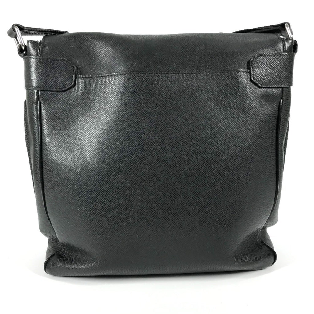 Louis Vuitton Ardoise Black Taiga Leather Leather Messenger Bag Shoulder Bag (Pre-Owned)