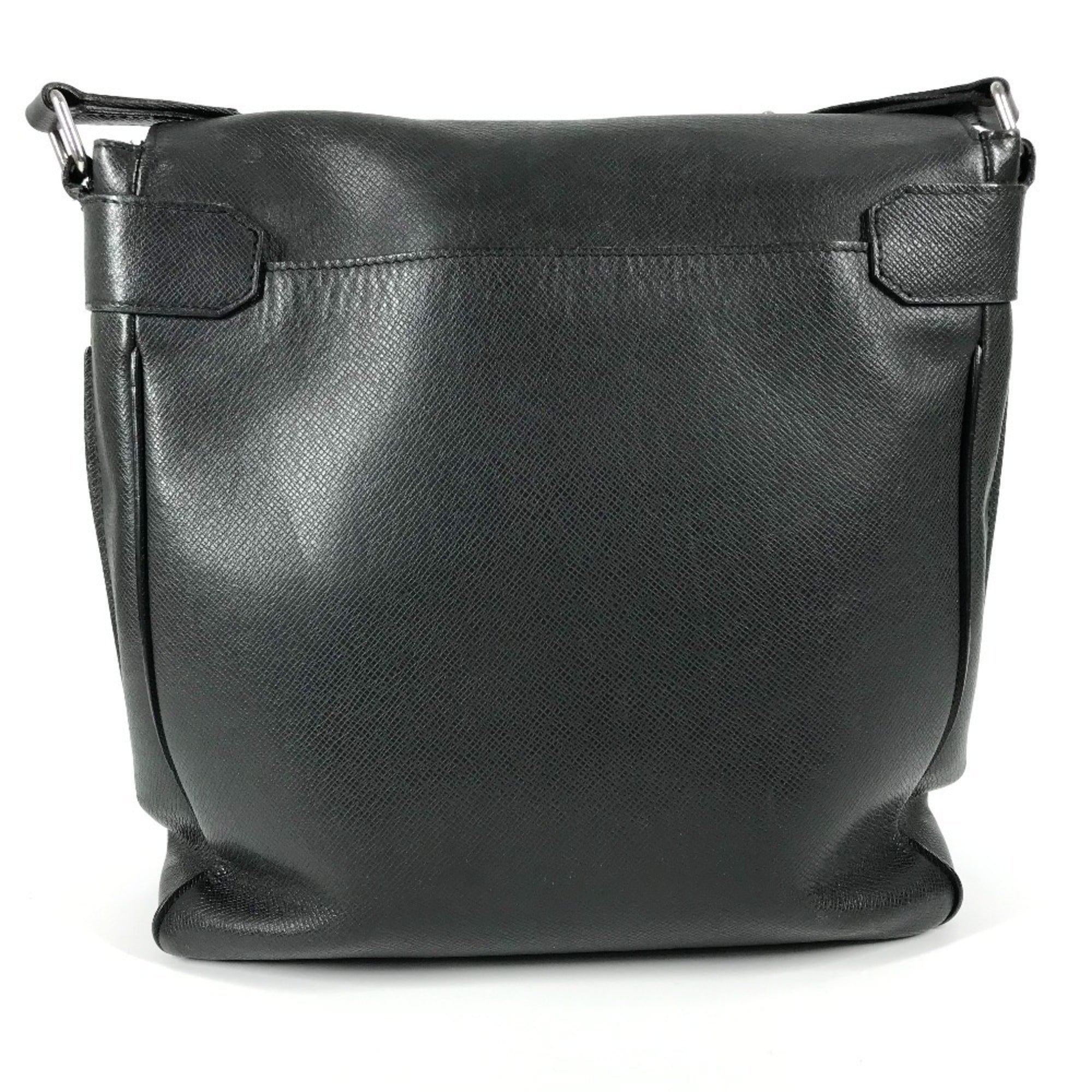 Louis Vuitton Ardoise Black Taiga Leather Leather Messenger Bag Shoulder Bag (Pre-Owned)