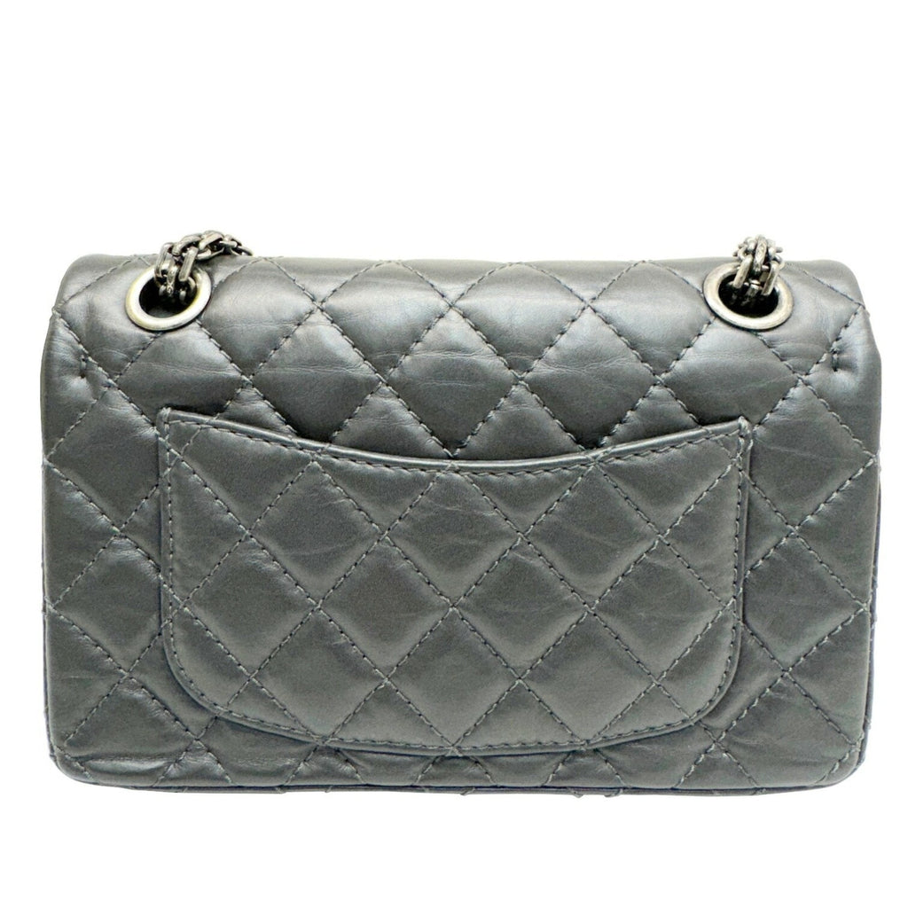 Chanel Dark Gray Leather Shoulder Bag (Pre-Owned)
