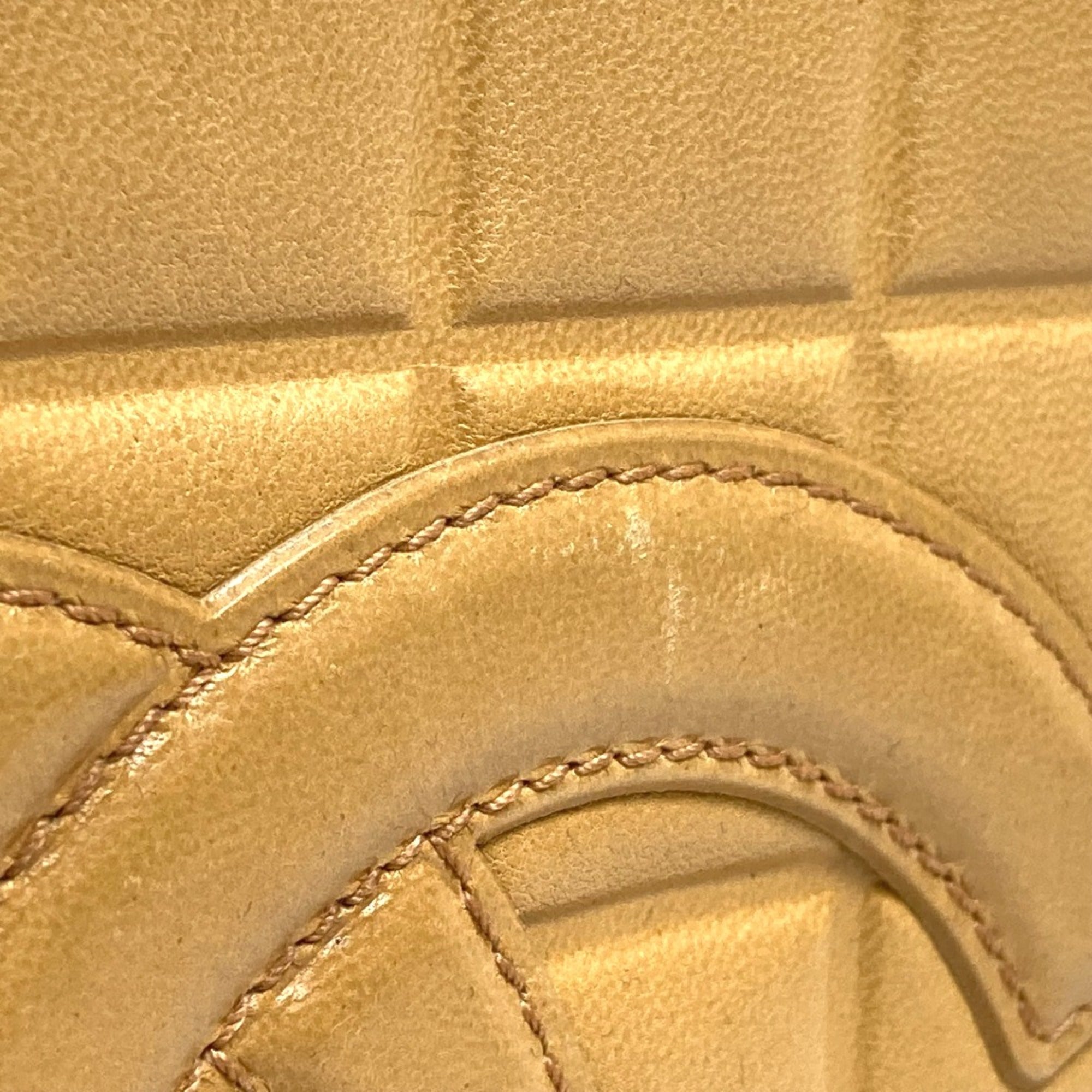 Chanel Beige Leather Tote Bag (Pre-Owned)