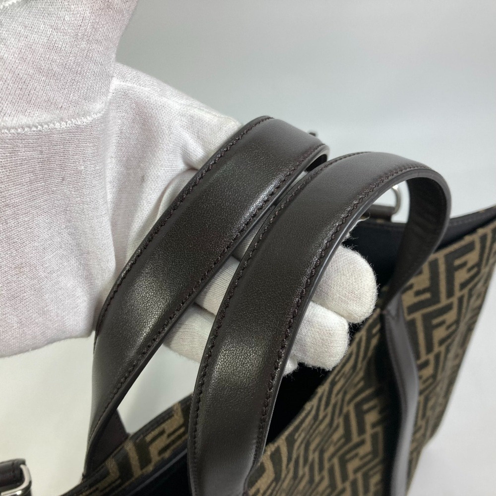 Fendi Brown Other Tote Bag (Pre-Owned)