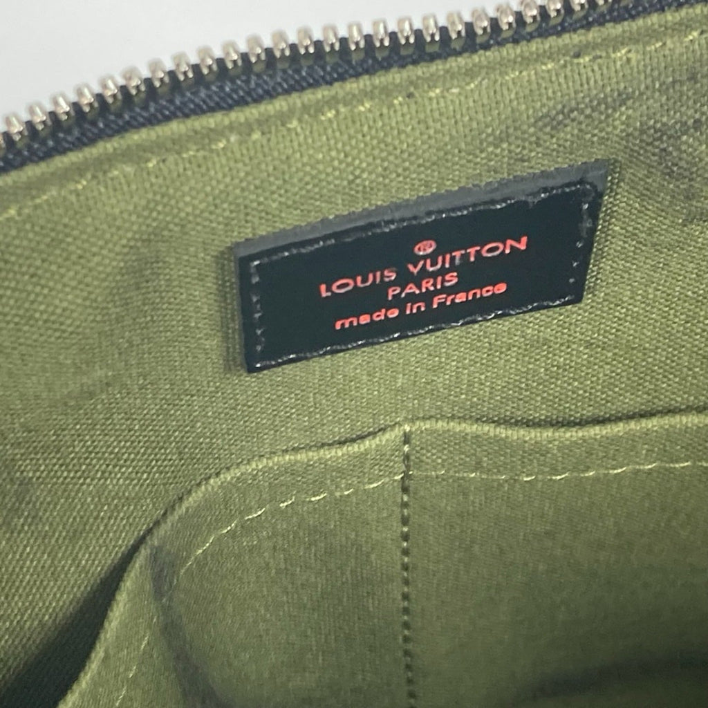 Louis Vuitton Black Cloth Shoulder Bag (Pre-Owned)
