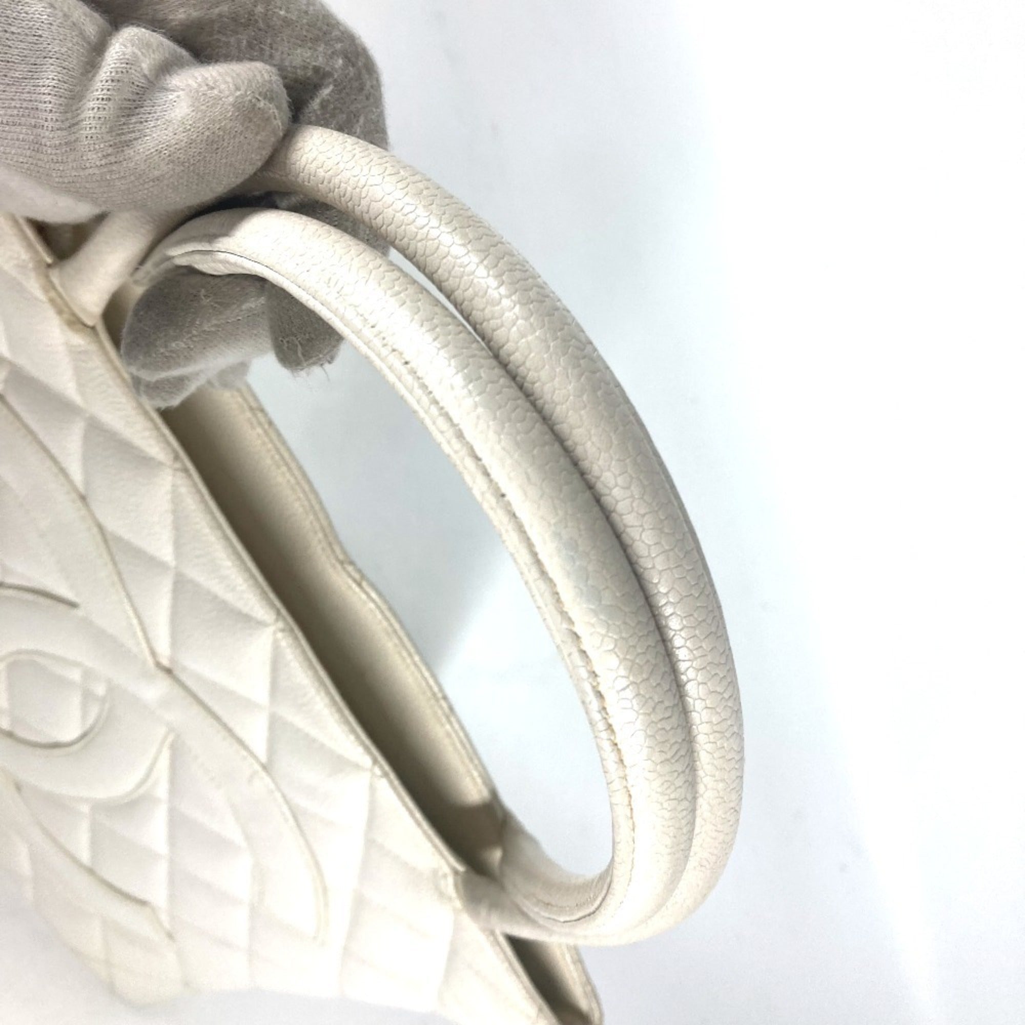 Chanel White Caviar Leather Shoulder Bag Tote Bag (Pre-Owned)