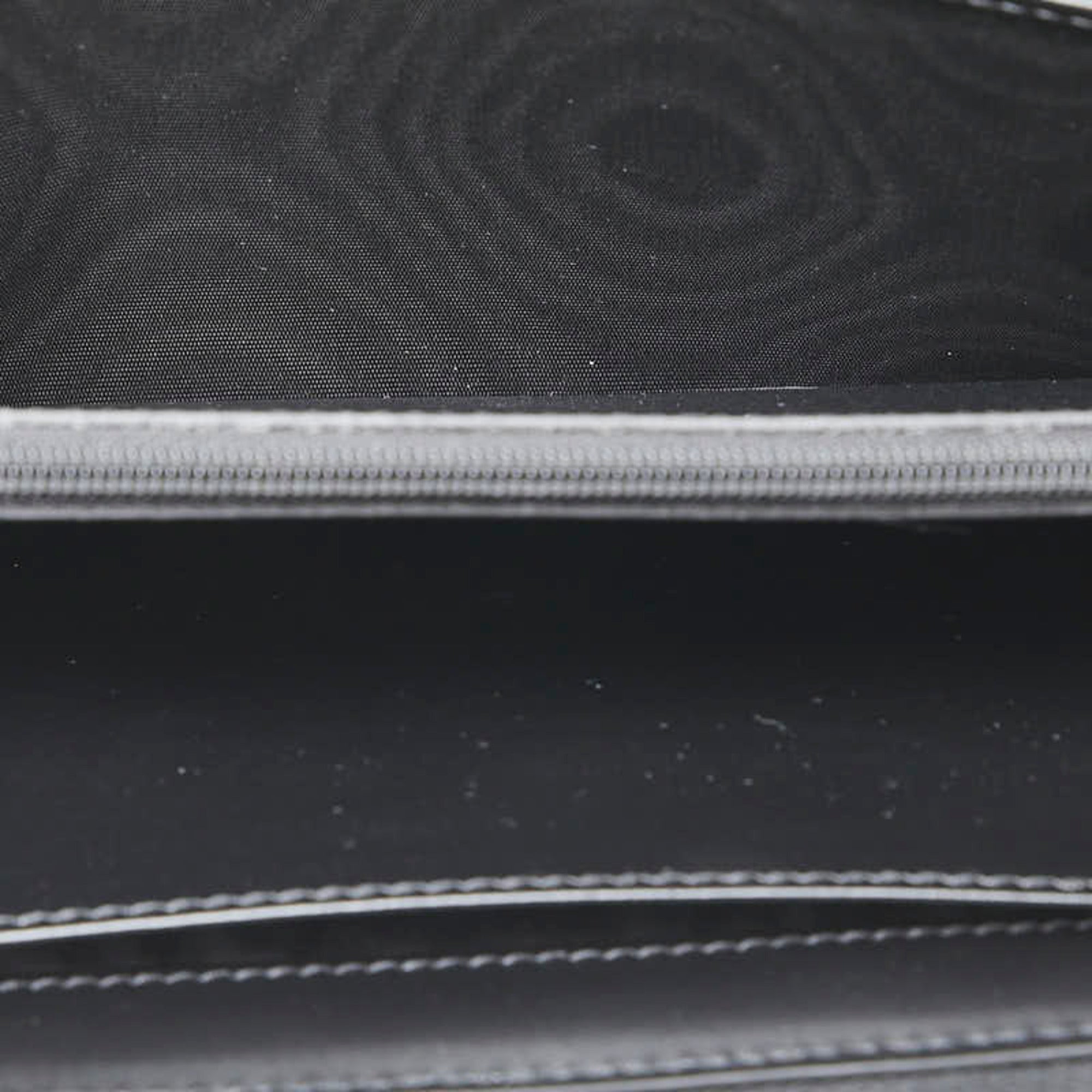 Gucci Black Leather Long Wallet (Bi-Fold) (Pre-Owned)