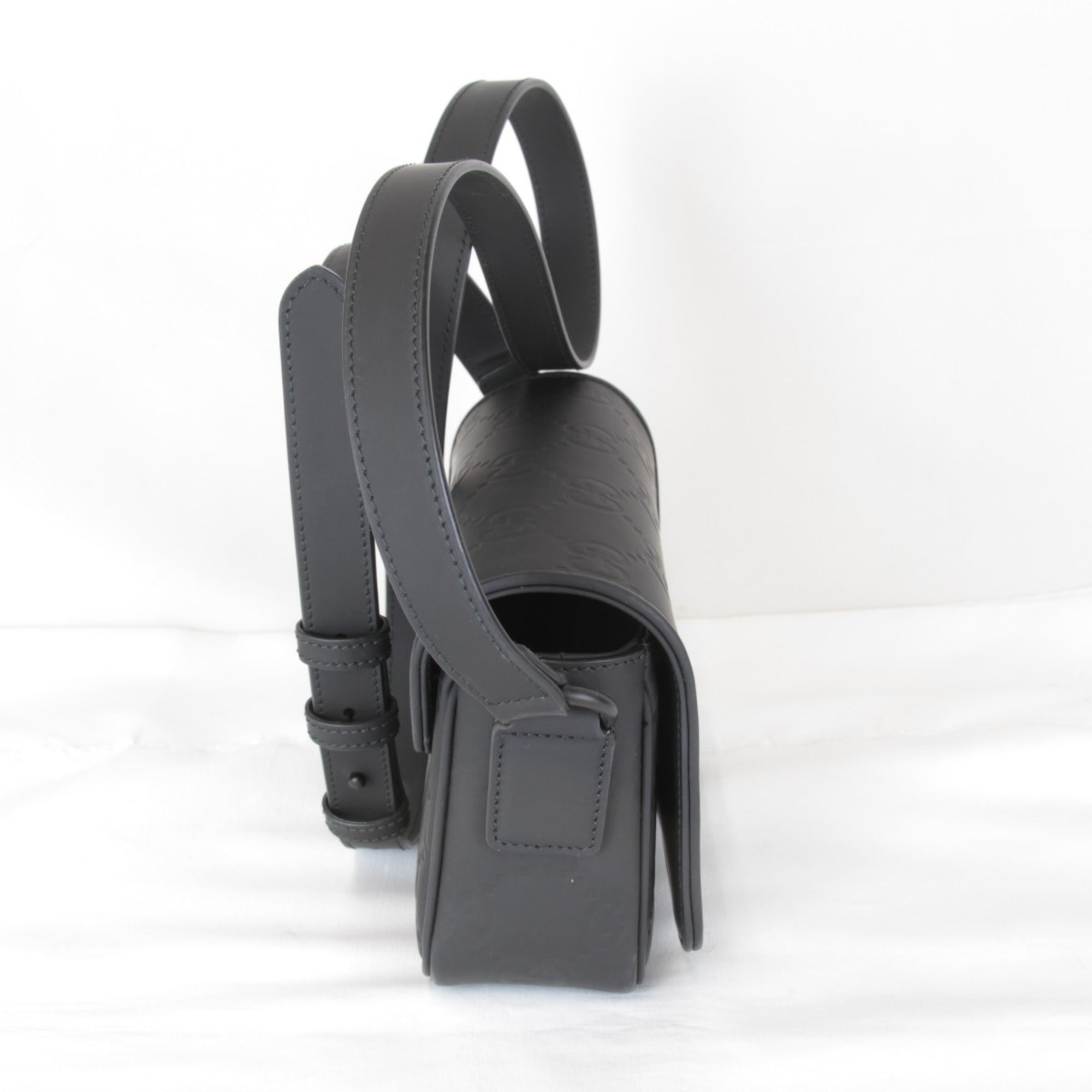 Gucci Black Rubber Shoulder Bag (Pre-Owned)