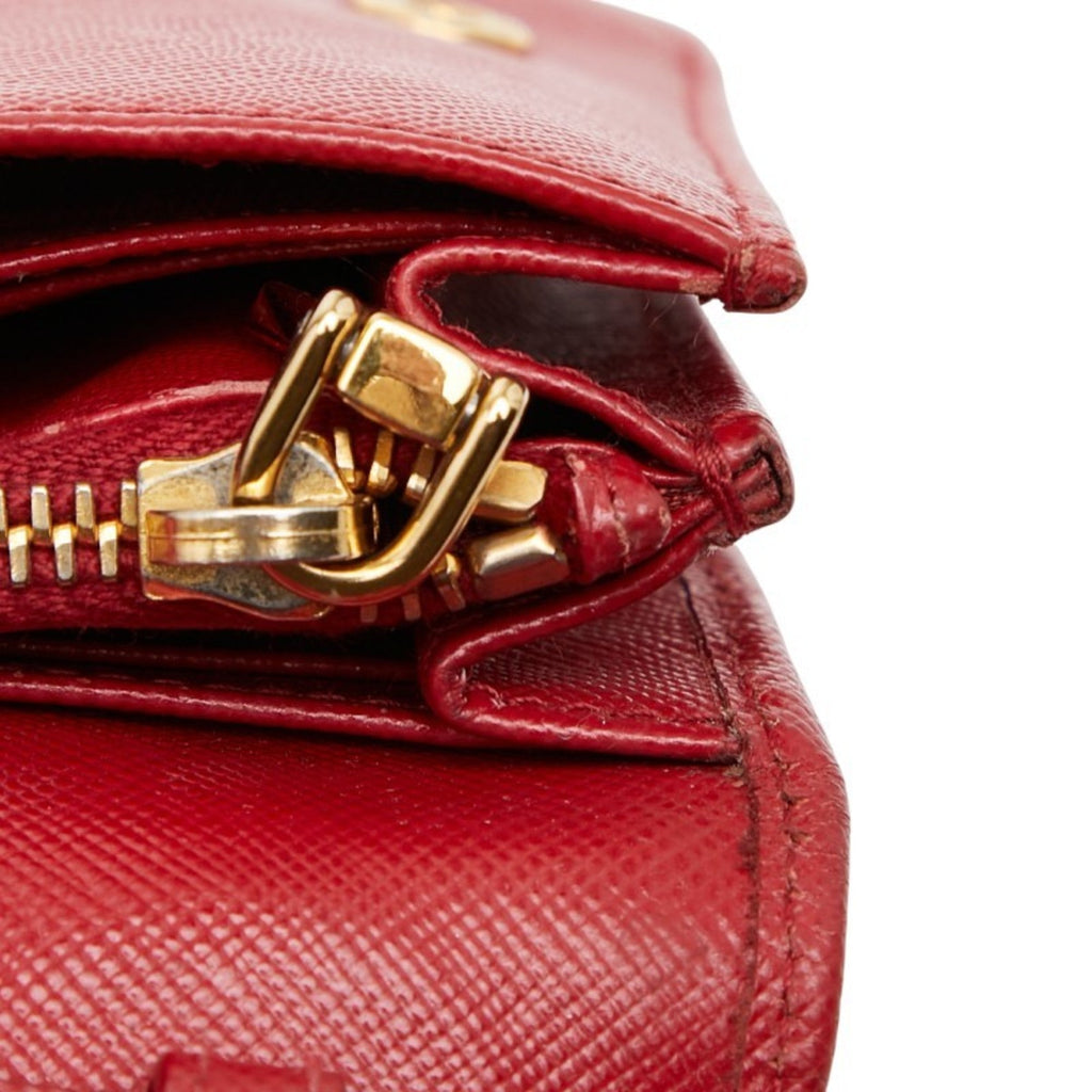 Prada Red Color Leather Shoulder Bag (Pre-Owned)