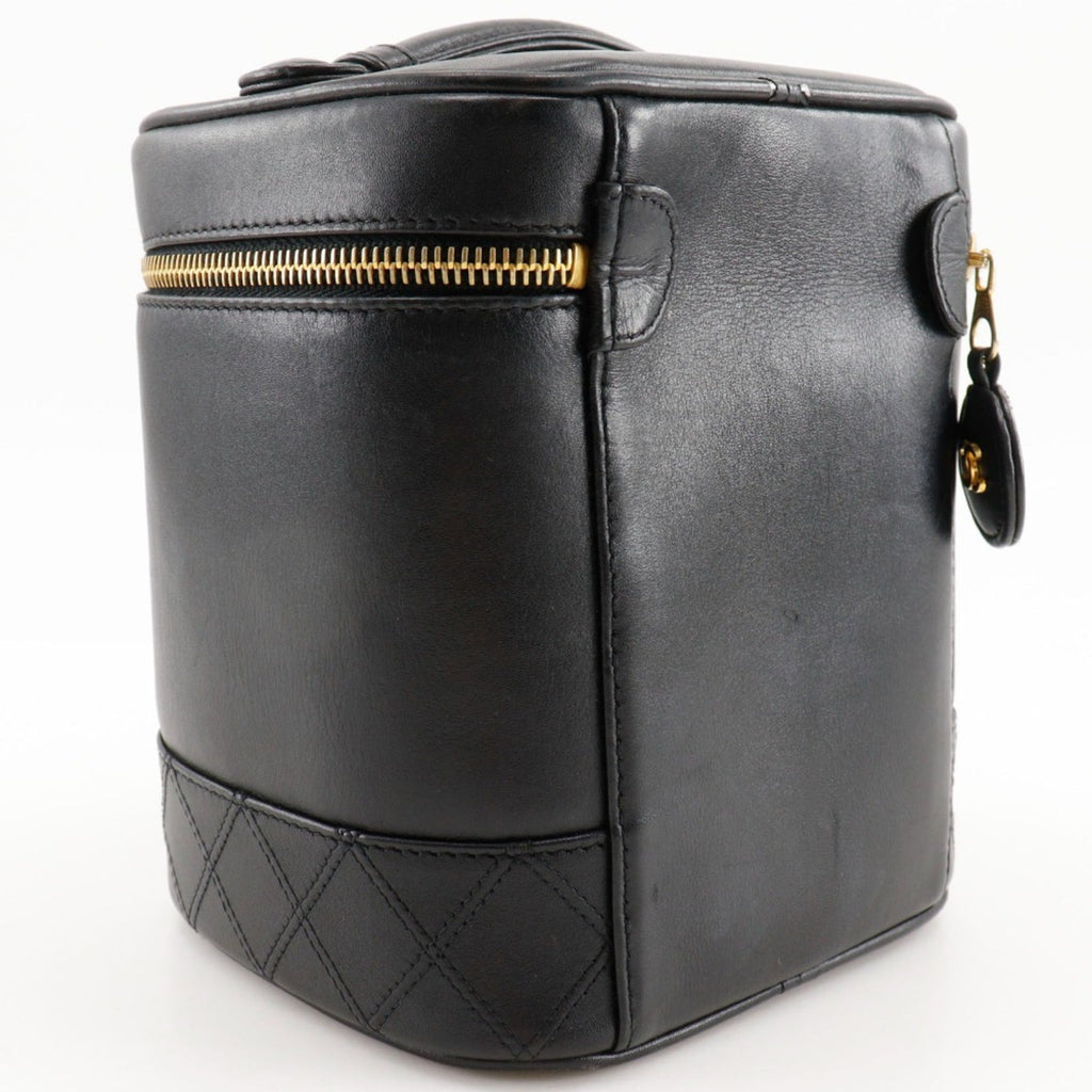 Chanel Black Leather Handbag Pouch (Pre-Owned)