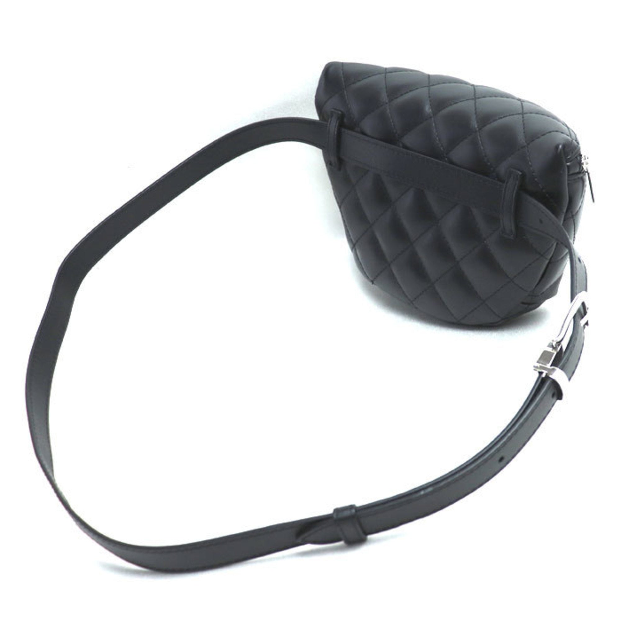 Chanel Black Leather Fanny Pack (Pre-Owned)