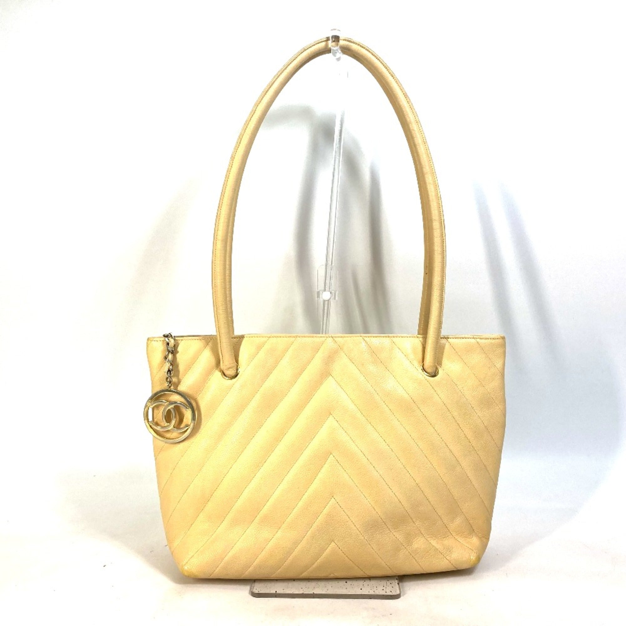 Chanel Yellow Leather Shoulder Bag (Pre-Owned)