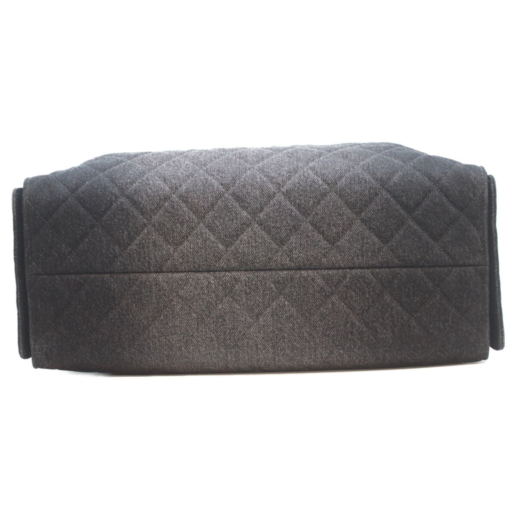 Chanel Black Denim Shoulder Bag (Pre-Owned)