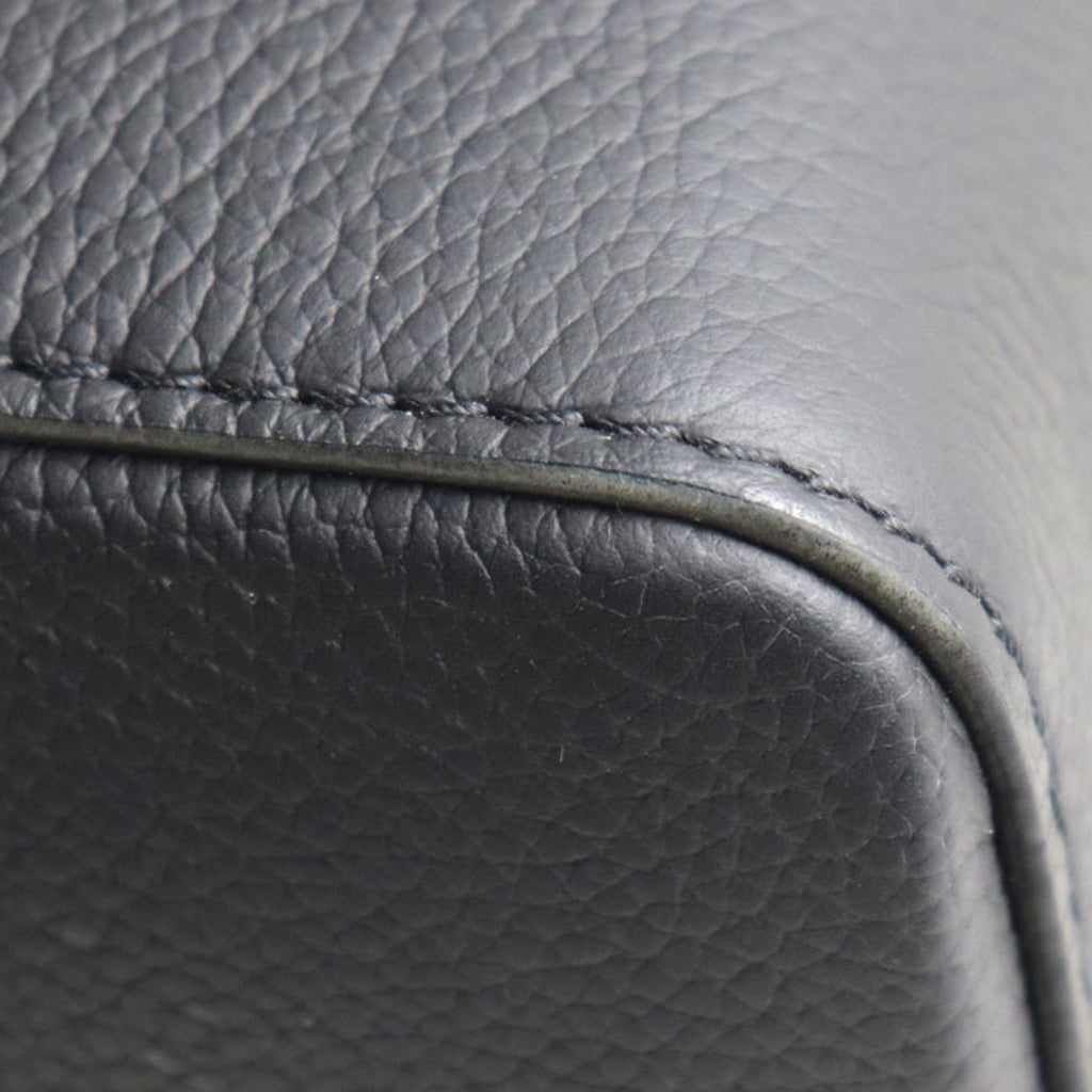 Louis Vuitton Black Leather Shoulder Bag (Pre-Owned)