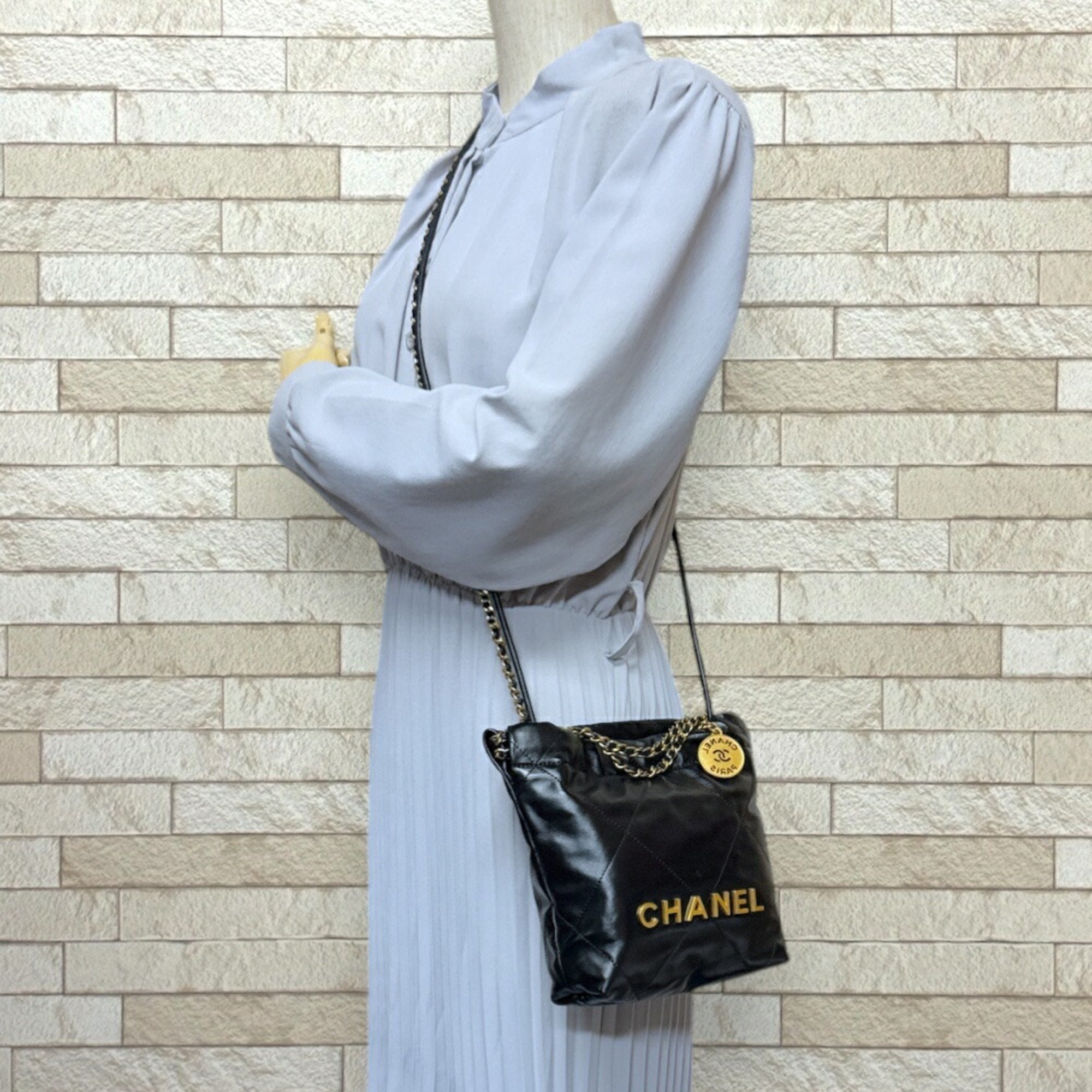 Chanel Black Handbag Shoulder Bag (Pre-Owned)