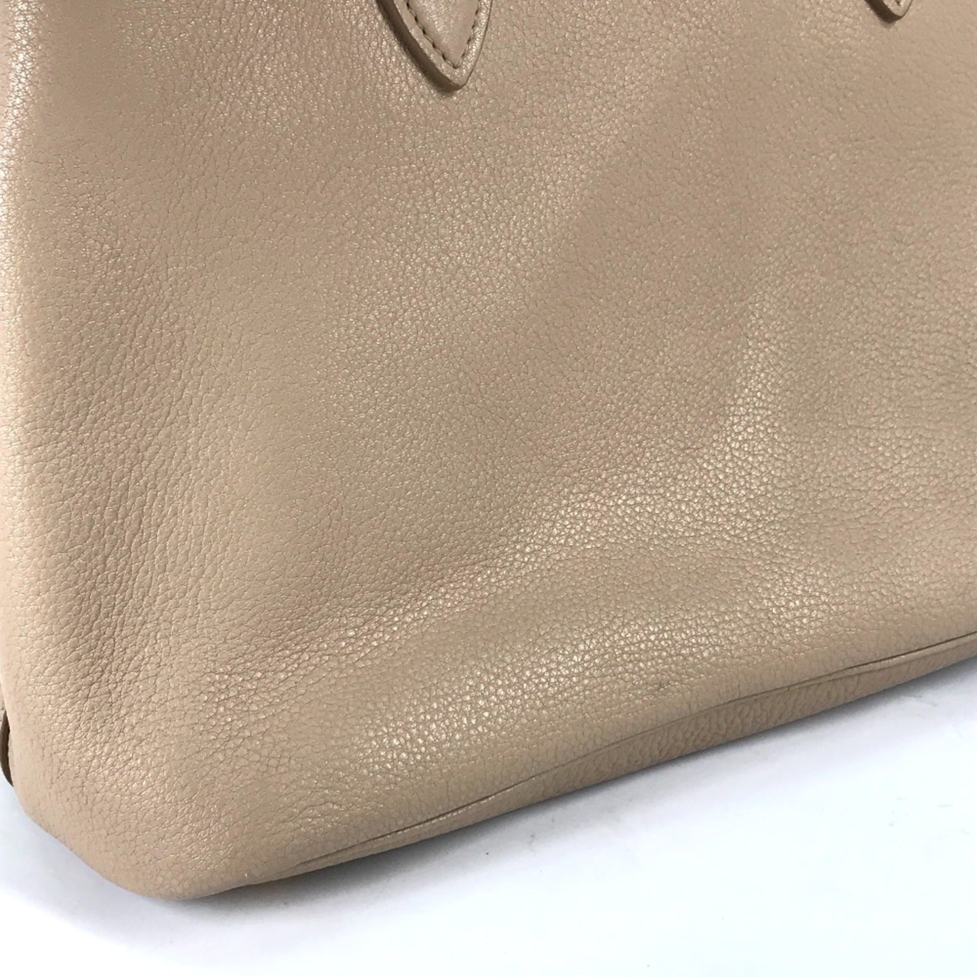 Prada Beige Leather Handbag (Pre-Owned)