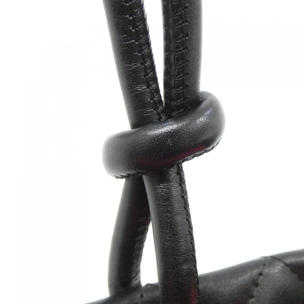 Chanel Black Leather Handbag (Pre-Owned)