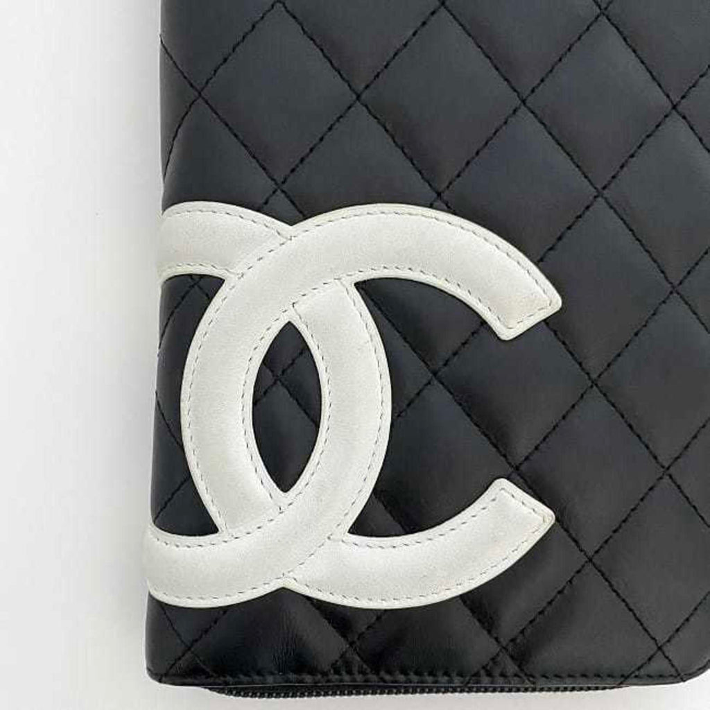 Chanel Black White Leather Long Wallet (Bi-Fold) (Pre-Owned)