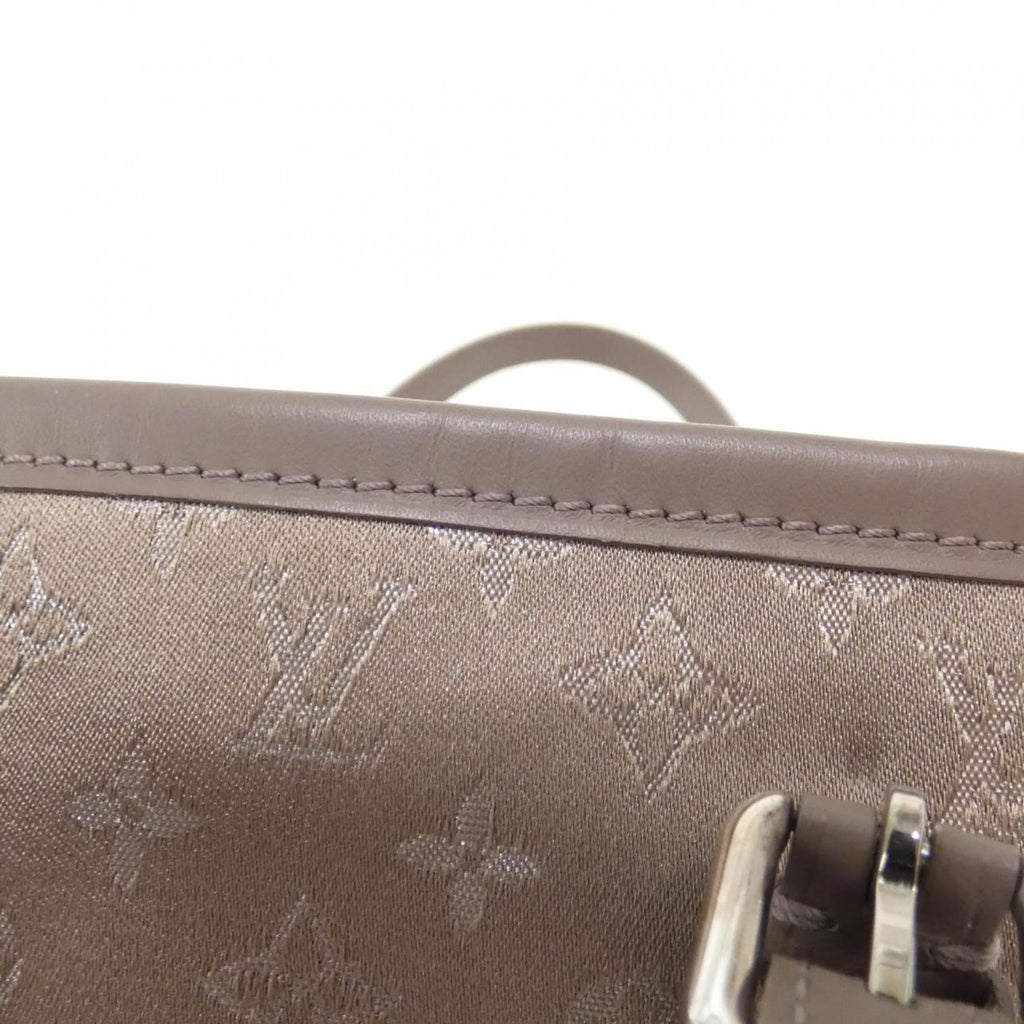Louis Vuitton Beige Satin Handbag (Pre-Owned)