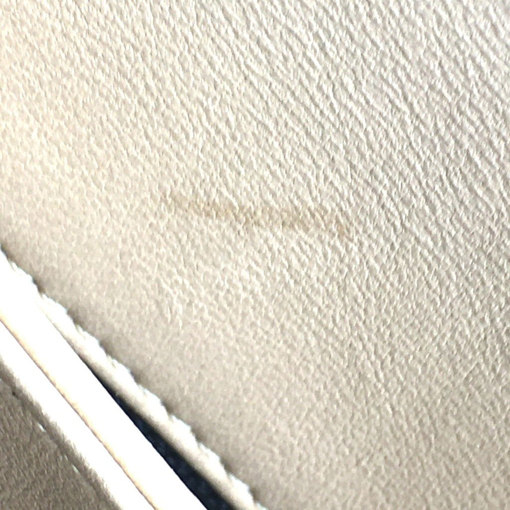 Chanel Beige Leather Shoulder Bag (Pre-Owned)