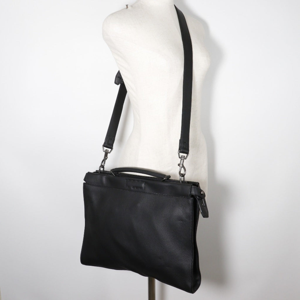 Fendi Peekaboo Black Leather Shoulder Bag (Pre-Owned)