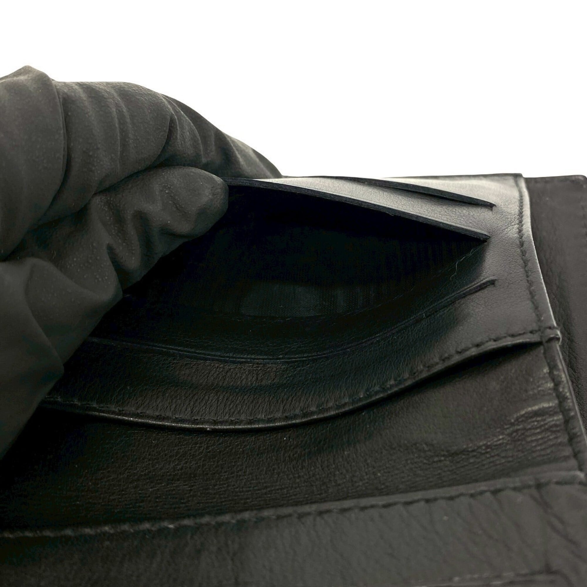 Chanel Black Grained Calfskin Wallet (Bi-Fold) (Pre-Owned)
