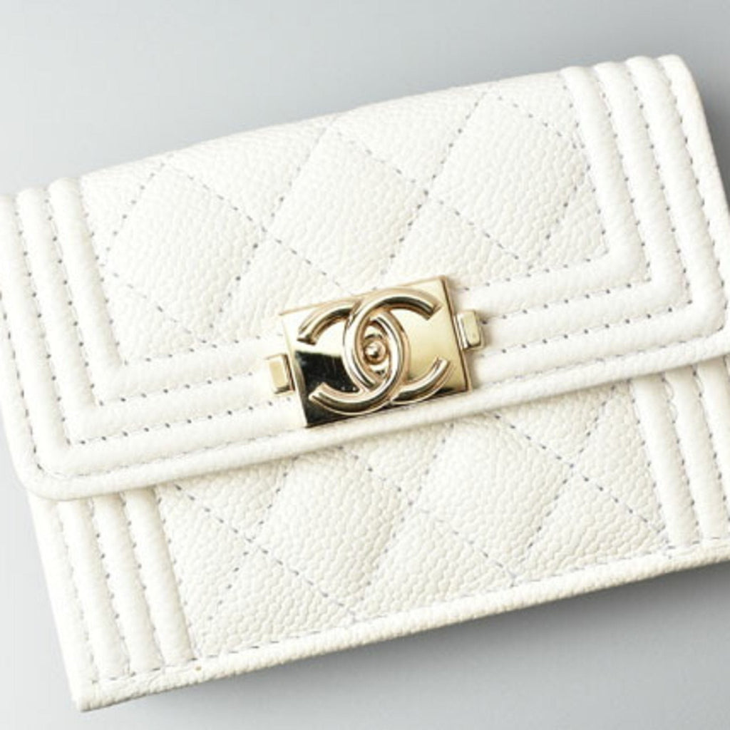 Chanel Boy Chanel Off-White Grained Calfskin Wallet (Bi-Fold) (Pre-Owned)
