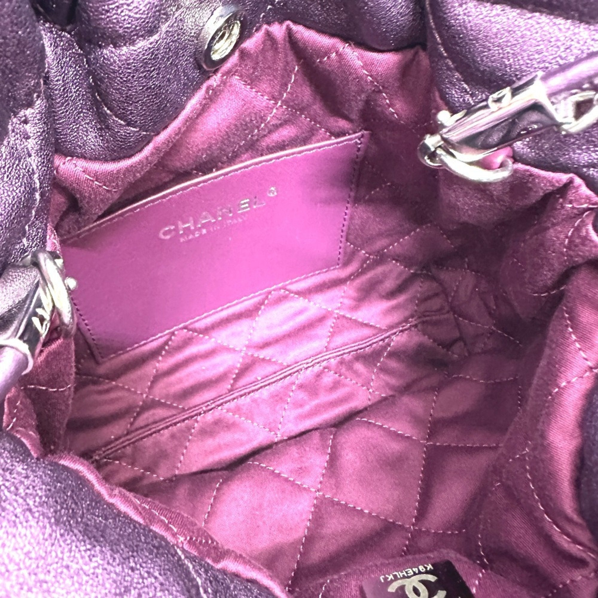 Chanel Purple Leather Shoulder Bag (Pre-Owned)