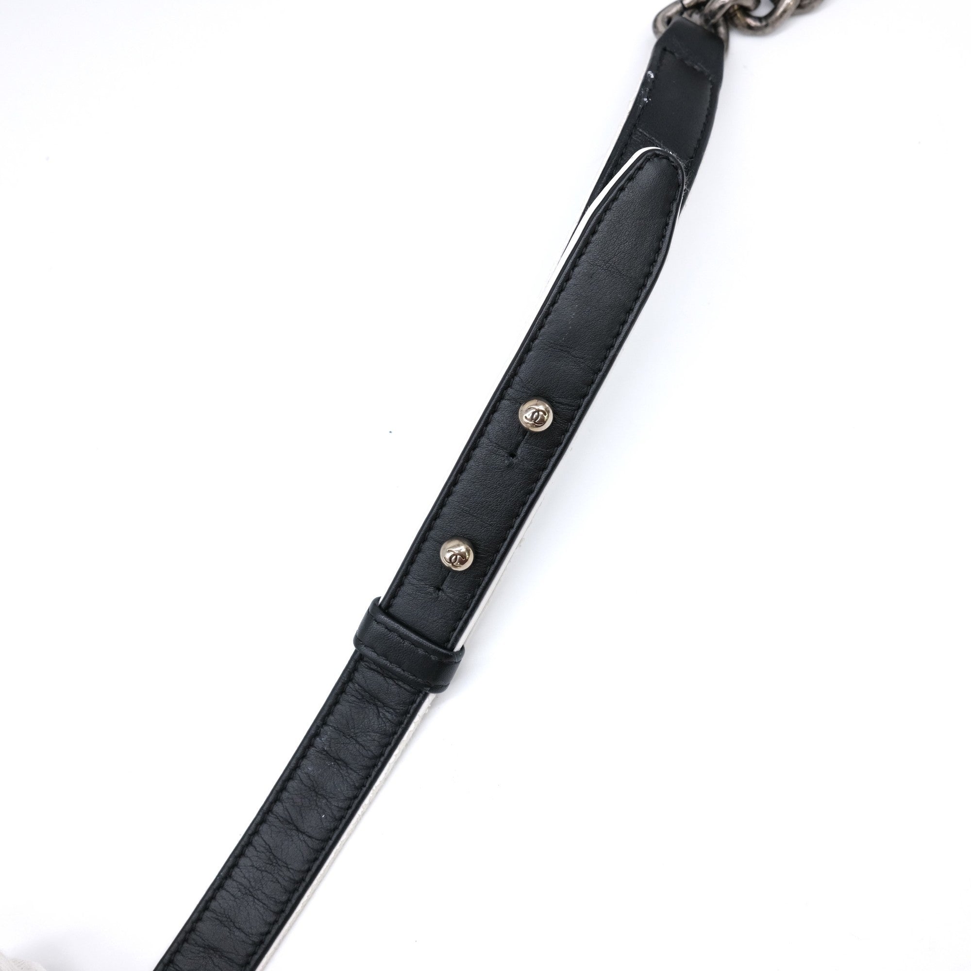 Chanel Boy Chanel Black White Leather Shoulder Bag (Pre-Owned)