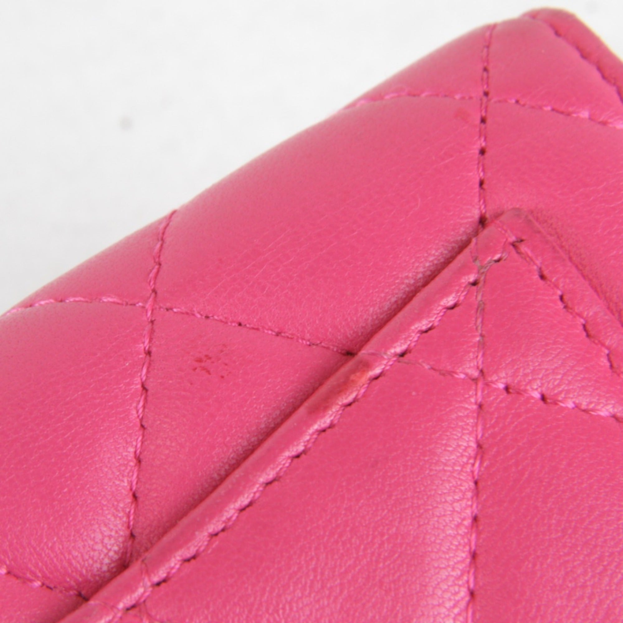Chanel Pink Leather Wallet (Bi-Fold) (Pre-Owned)