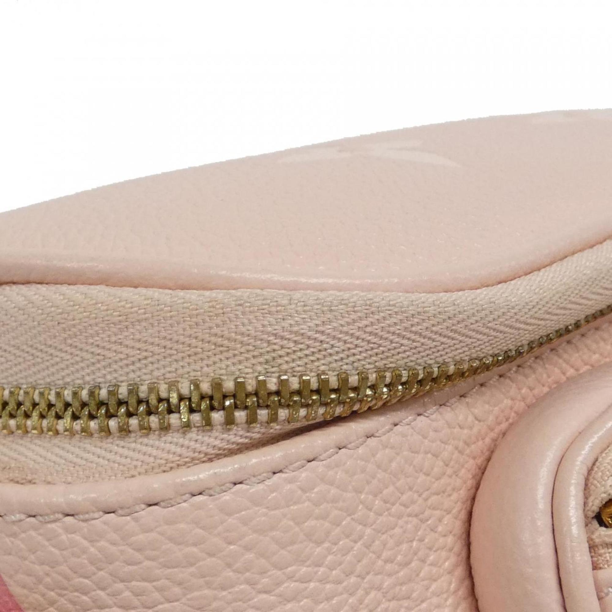 Louis Vuitton Gold Leather Shoulder Bag (Pre-Owned)