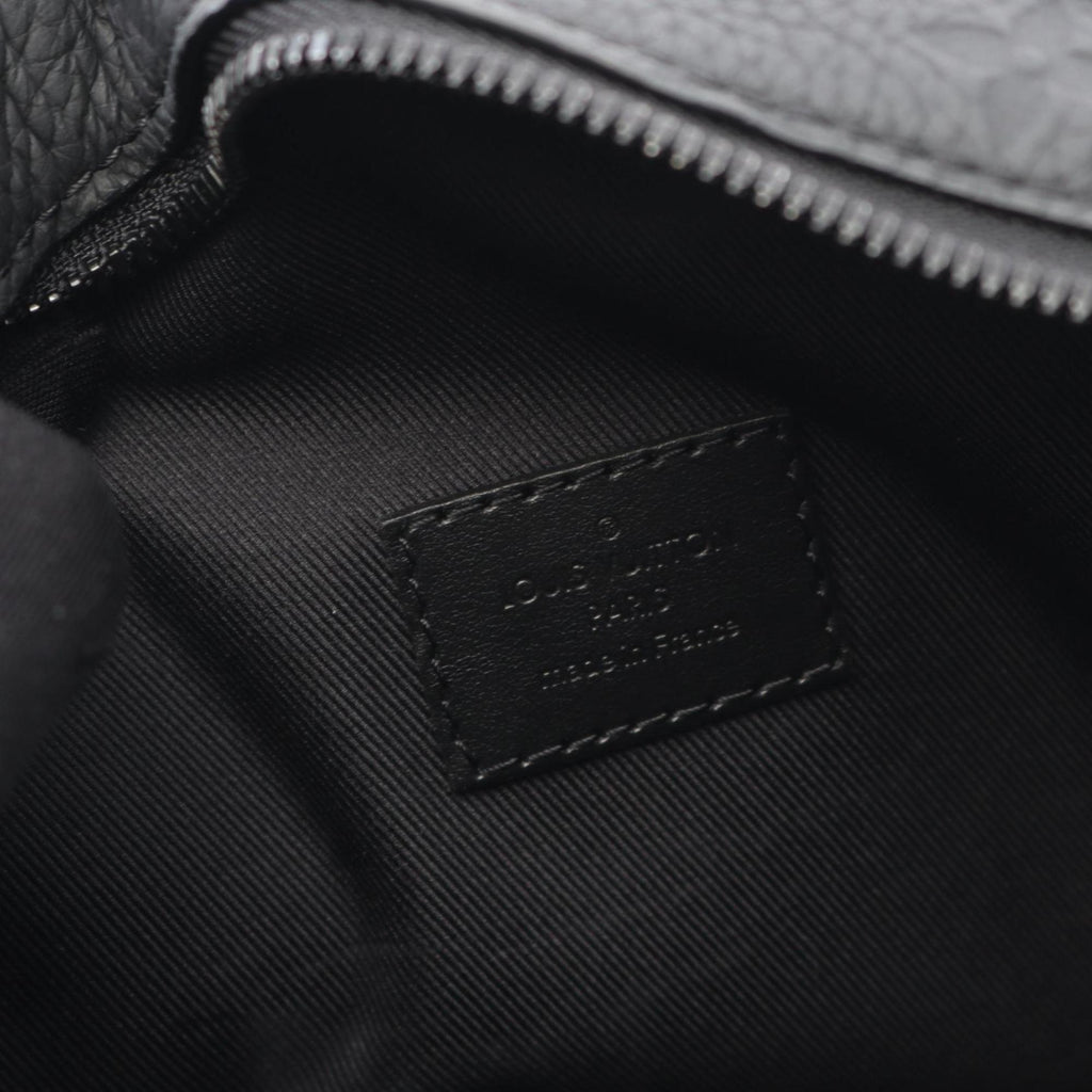 Louis Vuitton Black Noir Monogram Leather Shoulder Bag (Pre-Owned)