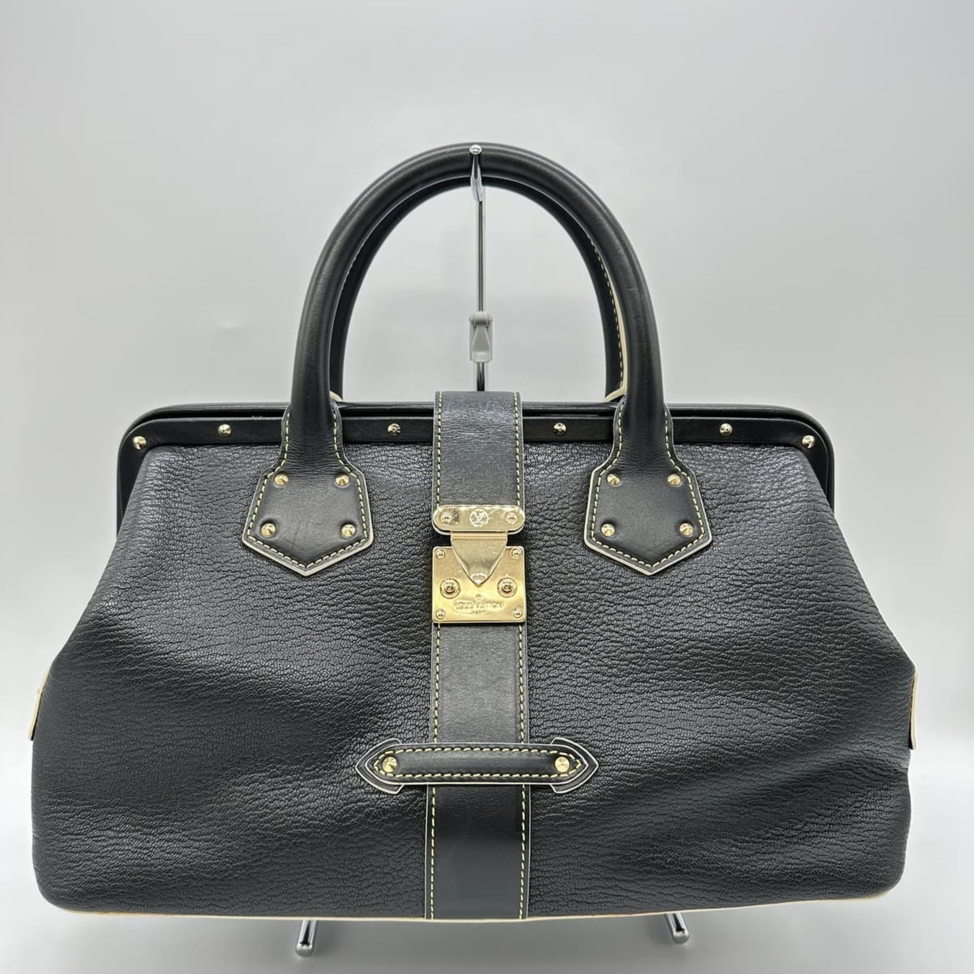 Louis Vuitton Black Suhali Leather Handbag (Pre-Owned)