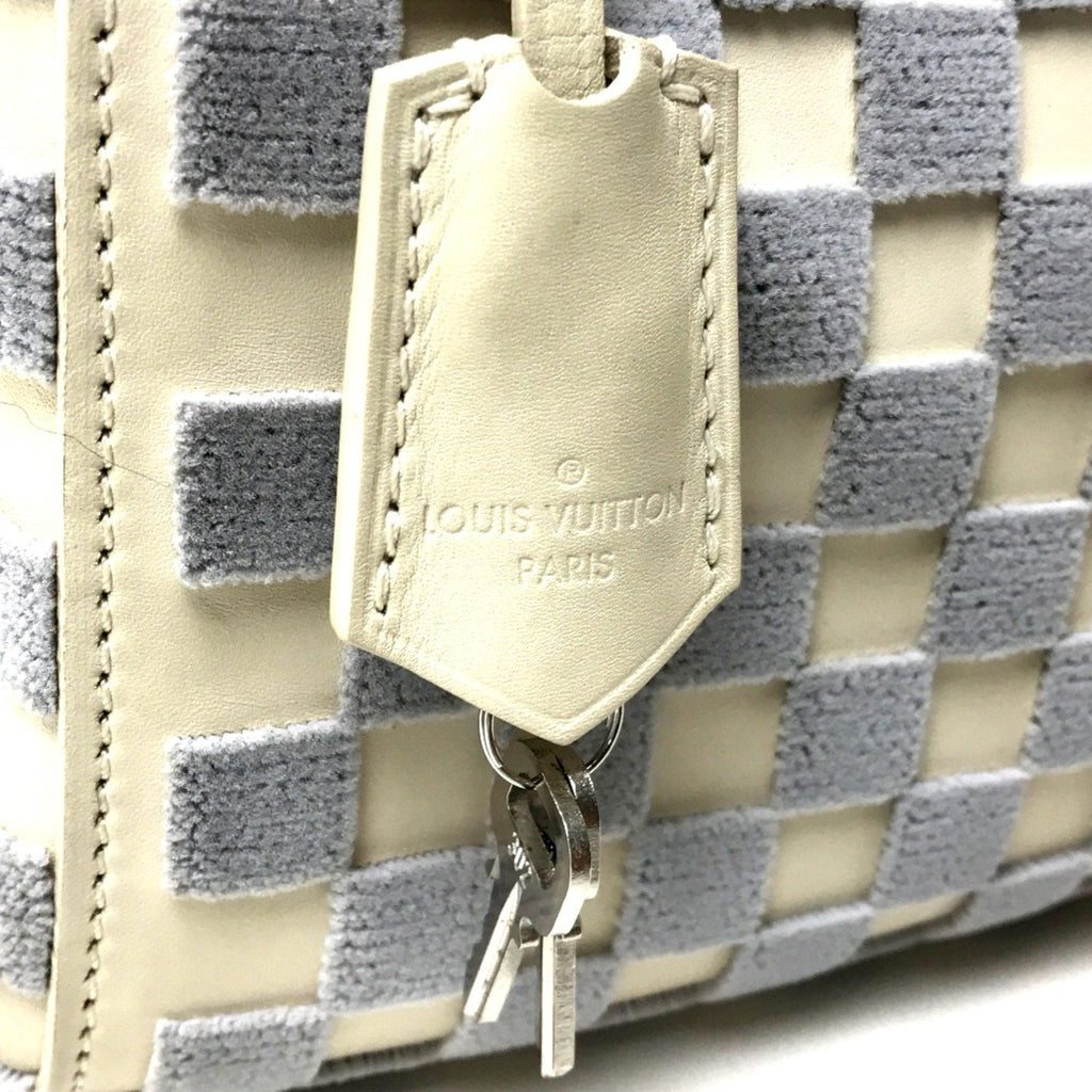 Louis Vuitton White Other Handbag (Pre-Owned)