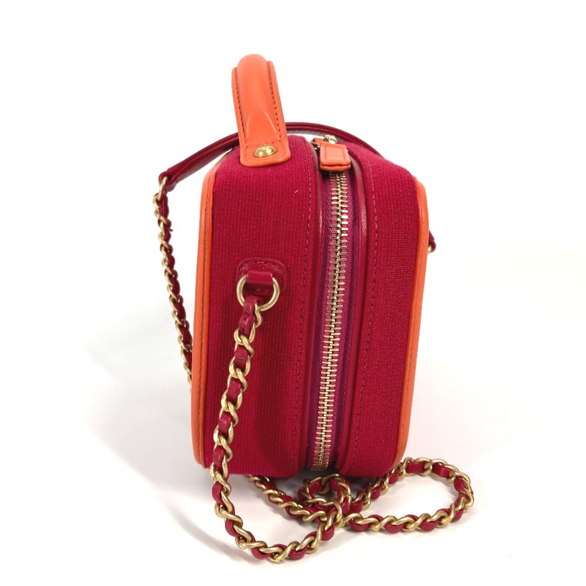 Chanel Red Other Shoulder Bag (Pre-Owned)