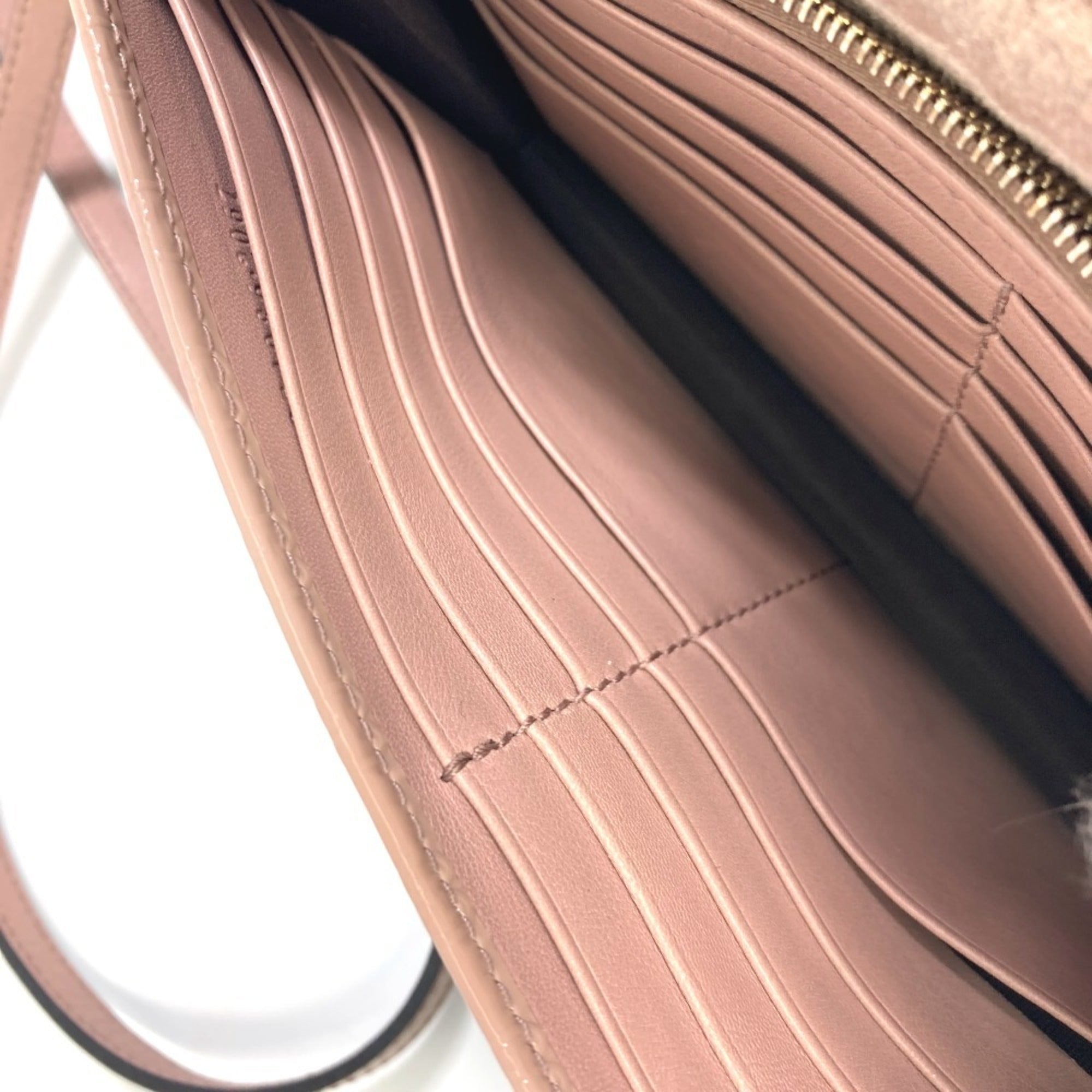 Gucci Beige Shoulder Bag (Pre-Owned)