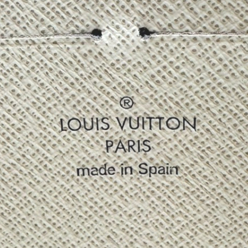 Louis Vuitton Damier Azur White Damier Azur Long Wallet (Bi-Fold) (Pre-Owned)
