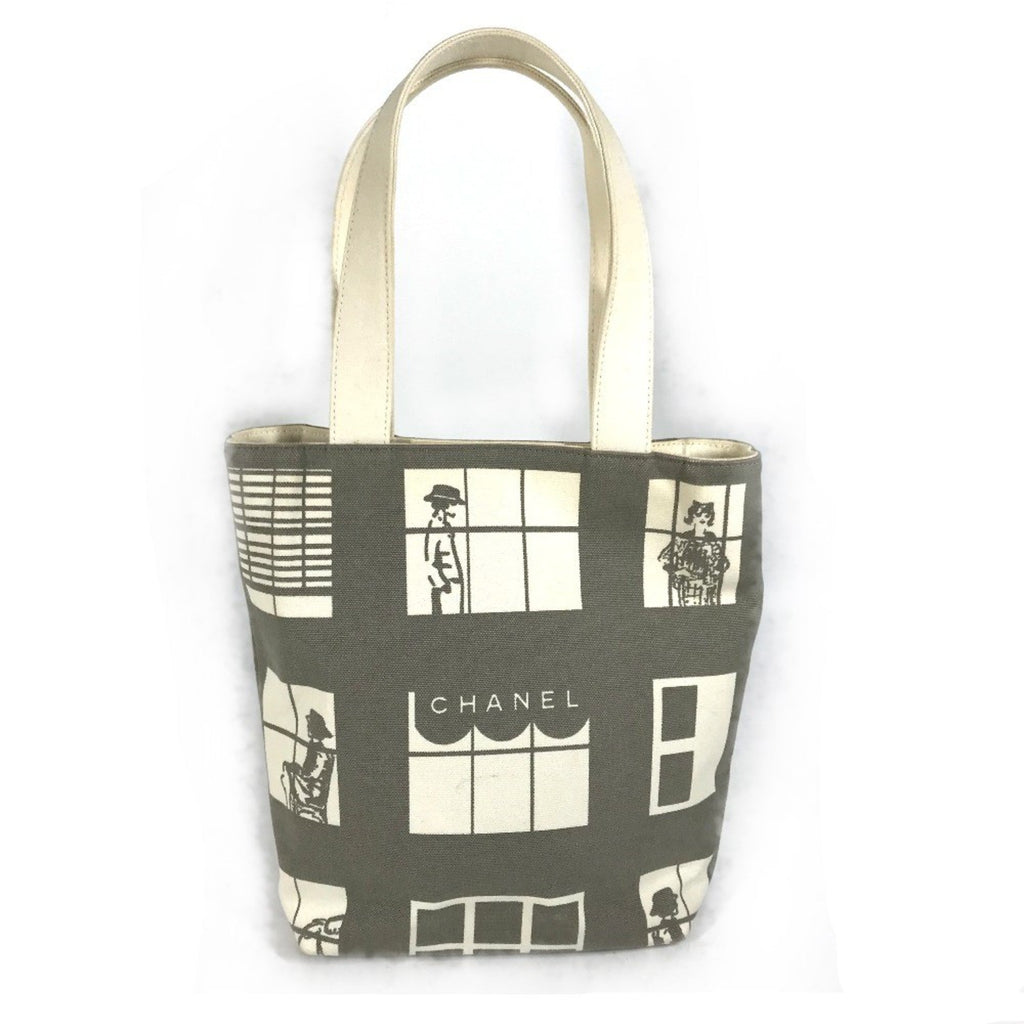 Chanel Gray Cloth Shoulder Bag (Pre-Owned)