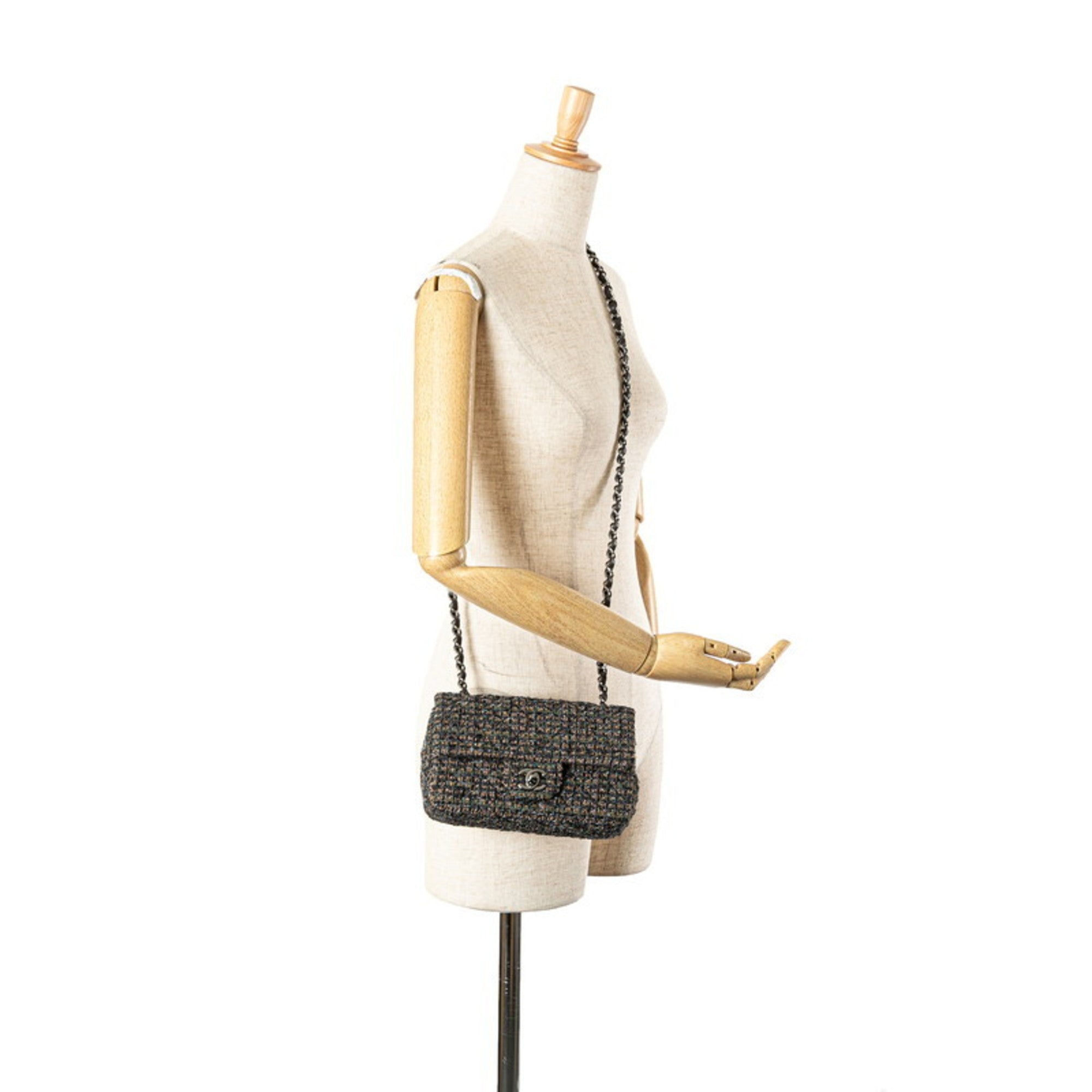 Chanel Gray Tweed Leather Shoulder Bag (Pre-Owned)