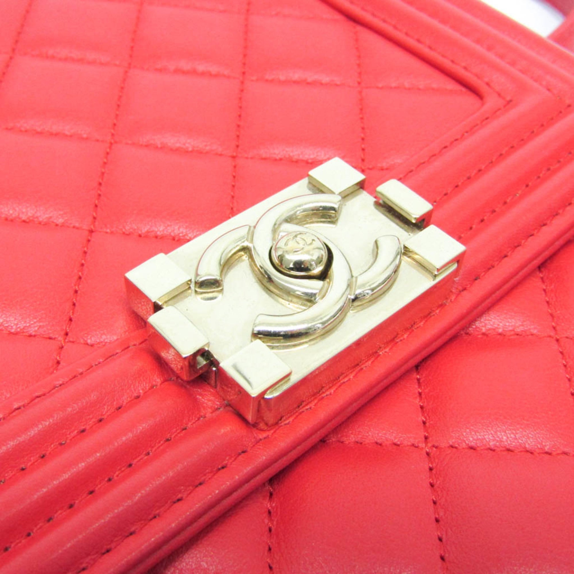 Chanel Boy Chanel Red Color Leather Shoulder Bag (Pre-Owned)
