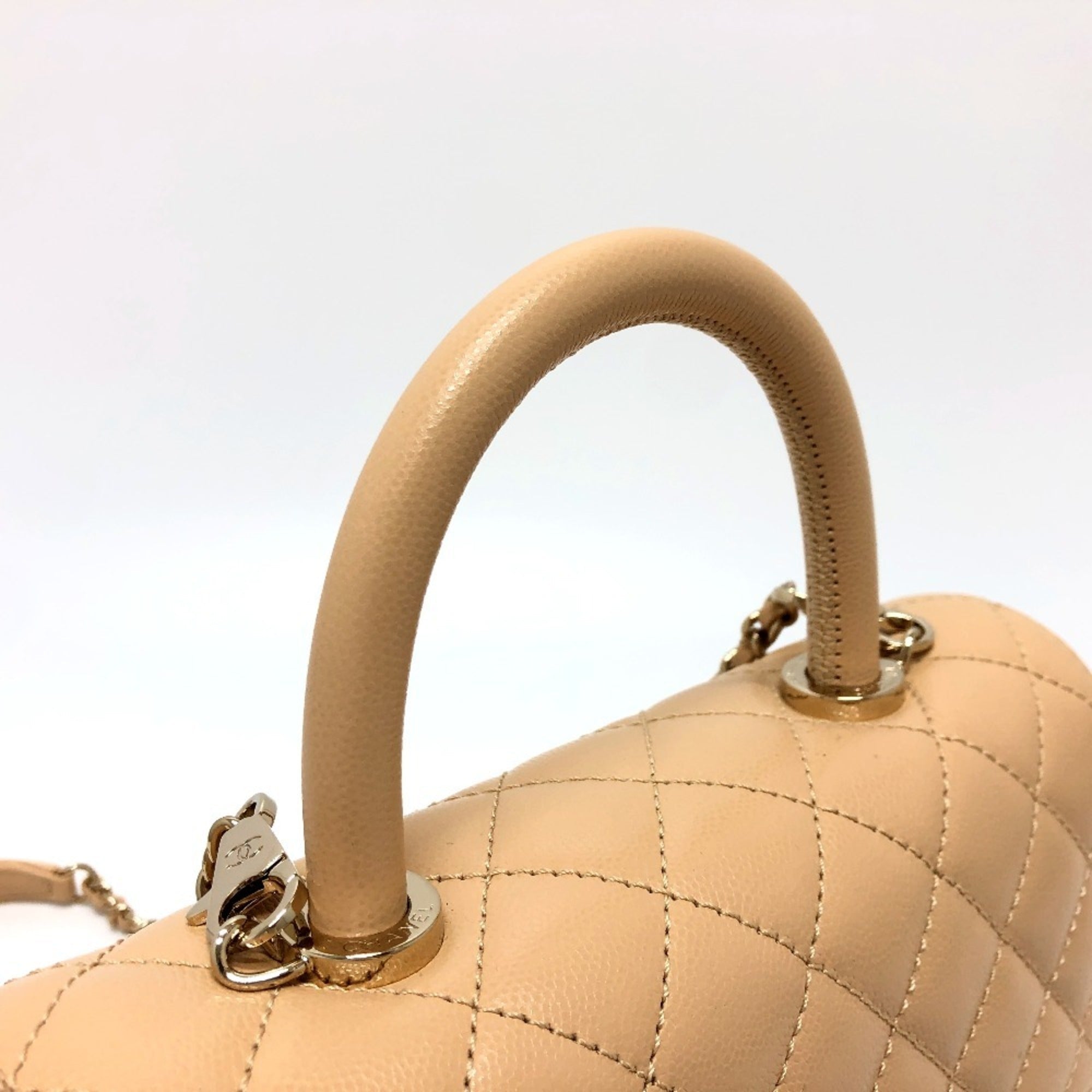 Chanel Beige Grained Calfskin Handbag Shoulder Bag (Pre-Owned)