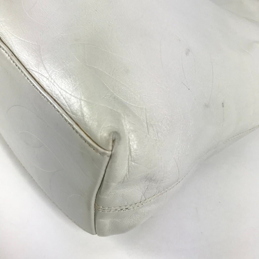 Chanel White Leather Shoulder Bag Tote Bag (Pre-Owned)
