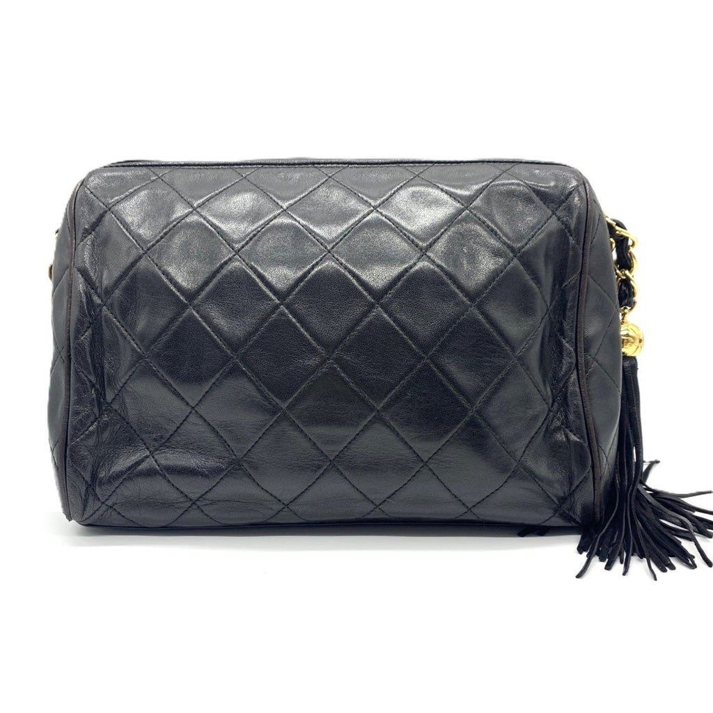 Chanel Matelasse Black Leather Shoulder Bag (Pre-Owned)