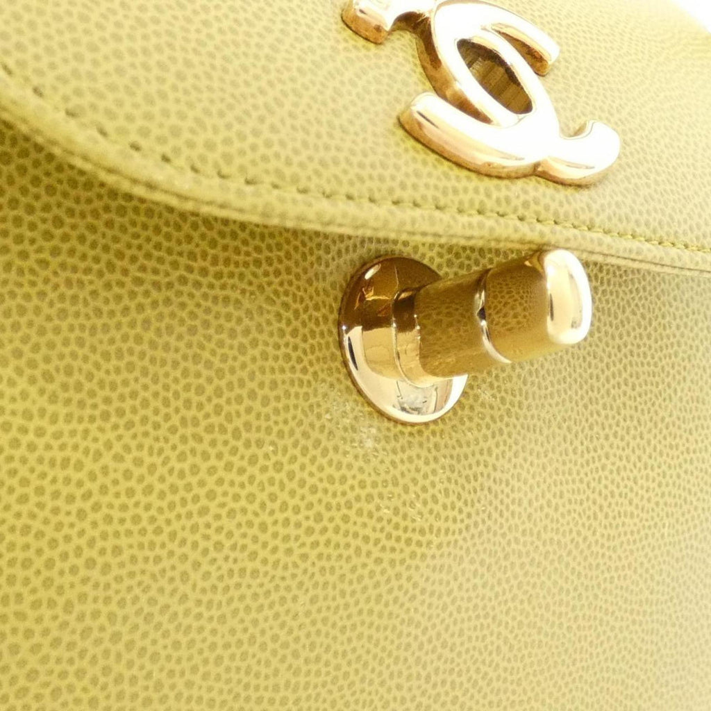Chanel Green Grained Calfskin Handbag (Pre-Owned)