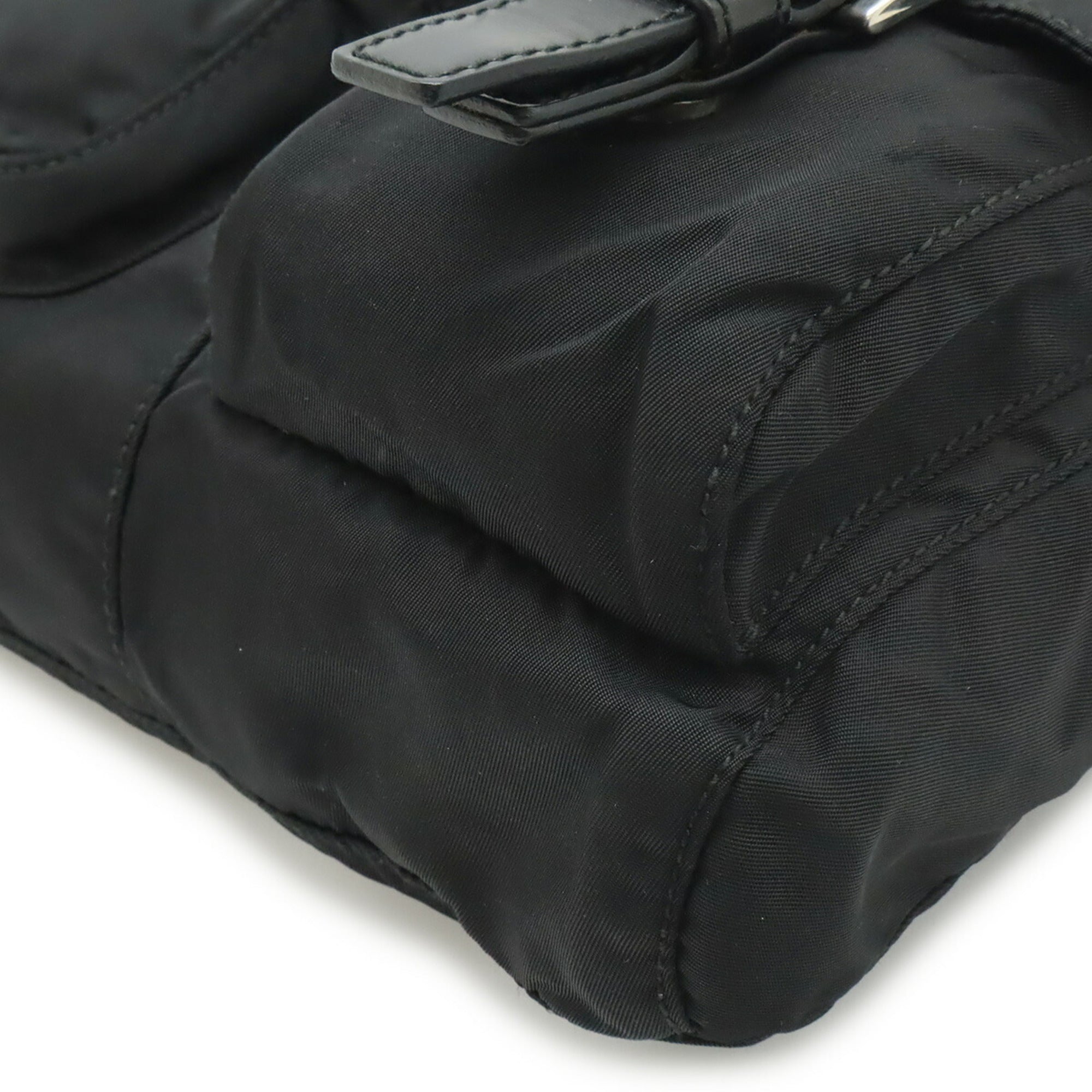 Prada Nero Nylon Leather Shoulder Bag (Pre-Owned)