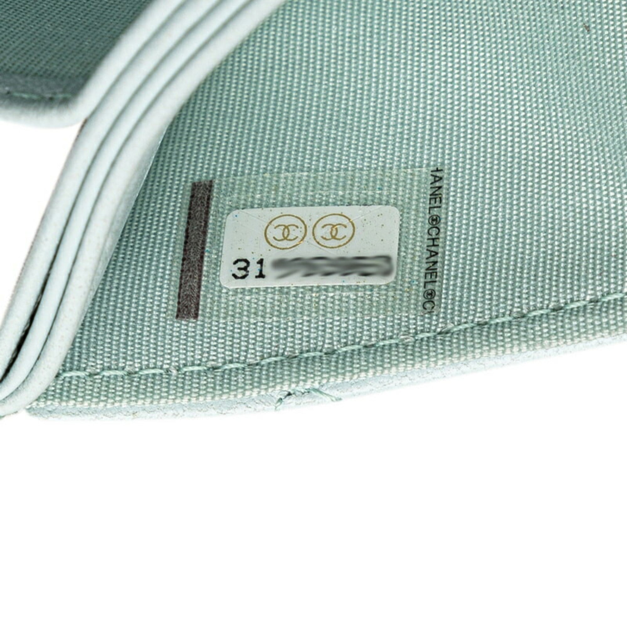 Chanel Light Blue Leather Shoulder Bag (Pre-Owned)