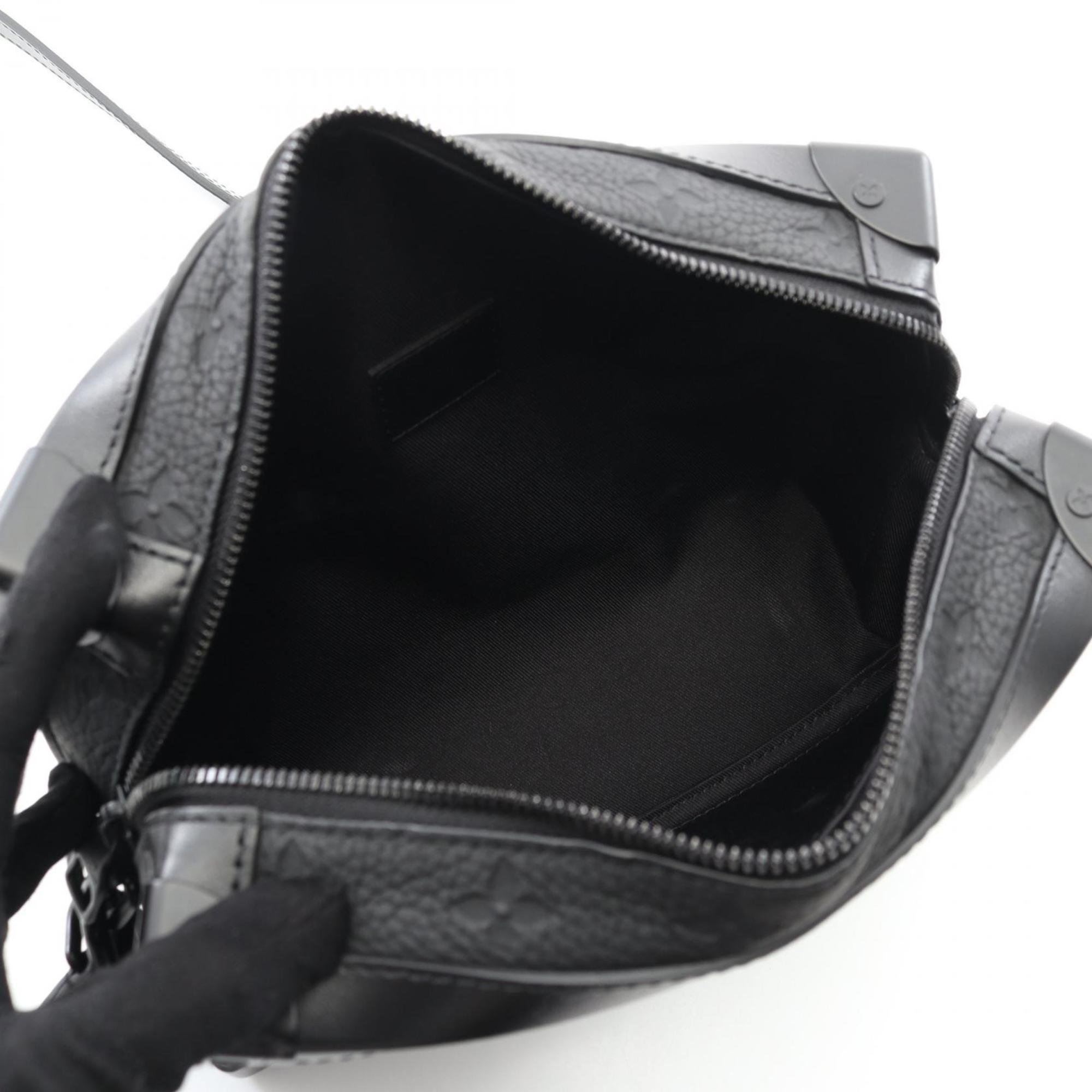Louis Vuitton Black Noir Monogram Leather Shoulder Bag (Pre-Owned)