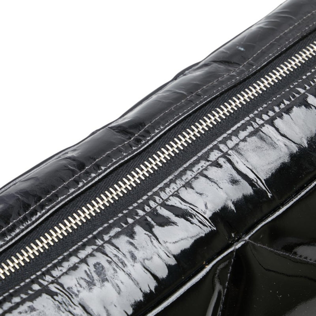 Chanel Black Patent Leather Shoulder Bag (Pre-Owned)