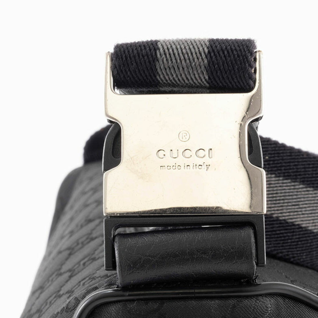 Gucci Black Nylon Pochette Shoulder Bag Sling Bag (Pre-Owned)