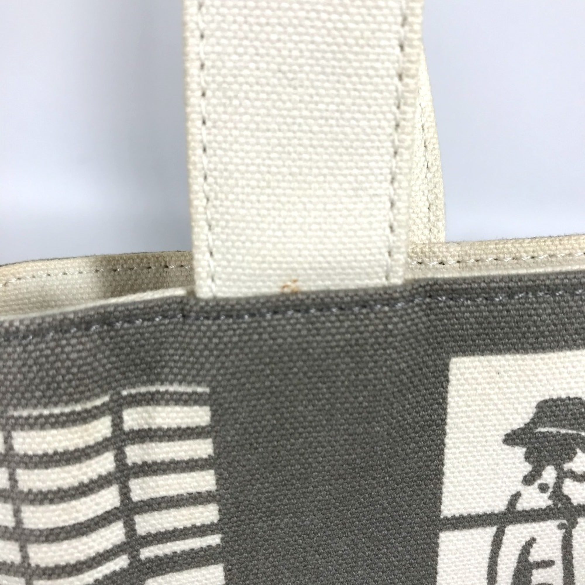 Chanel Gray Cloth Shoulder Bag (Pre-Owned)